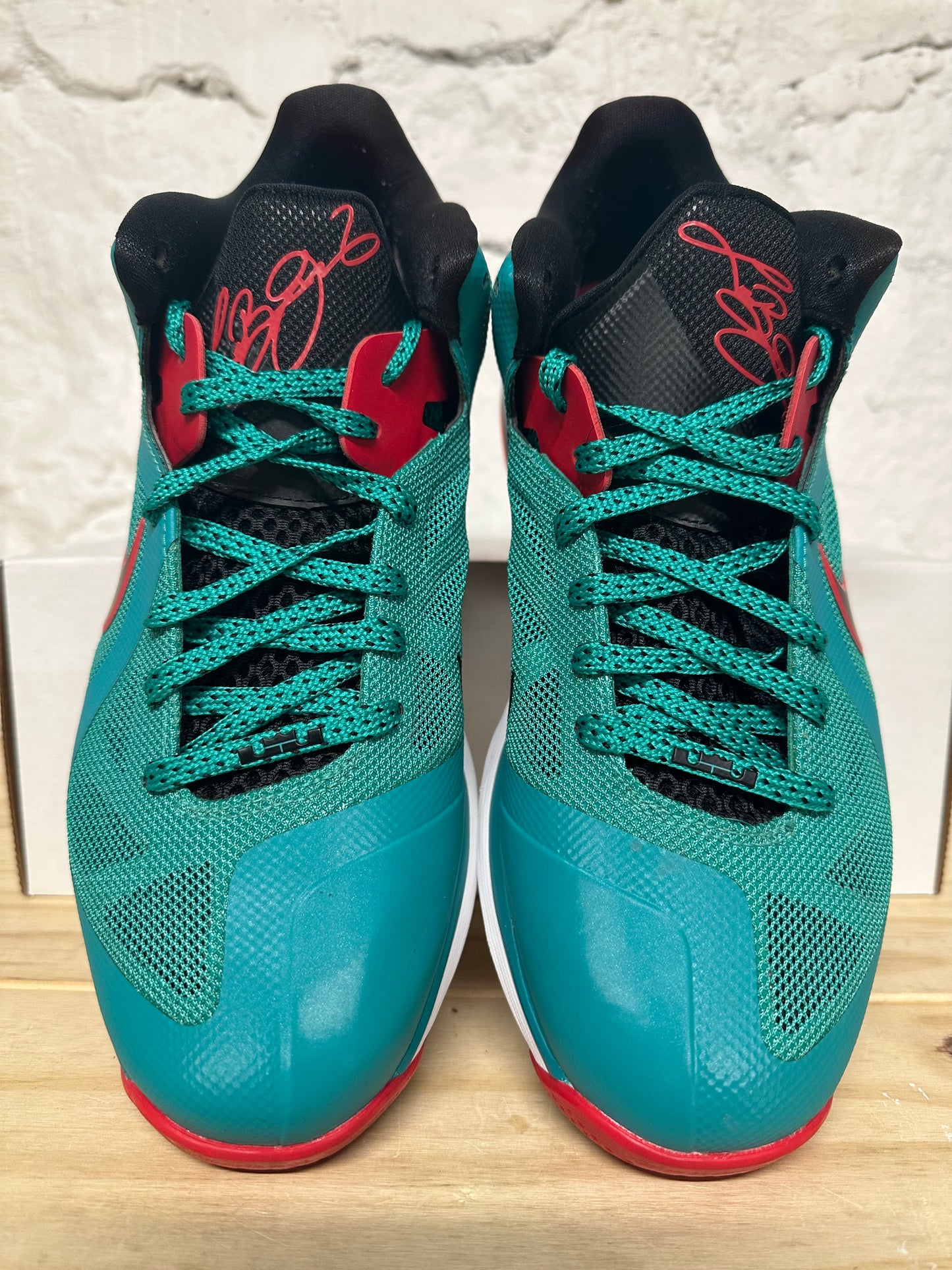 Nike LeBron 9 Low Reverse Liverpool Sz 10