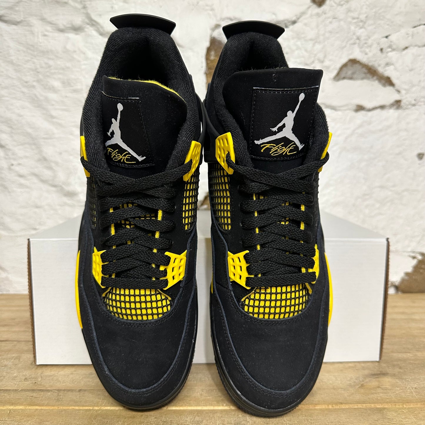 Air Jordan 4 Thunder Sz 10.5 DS