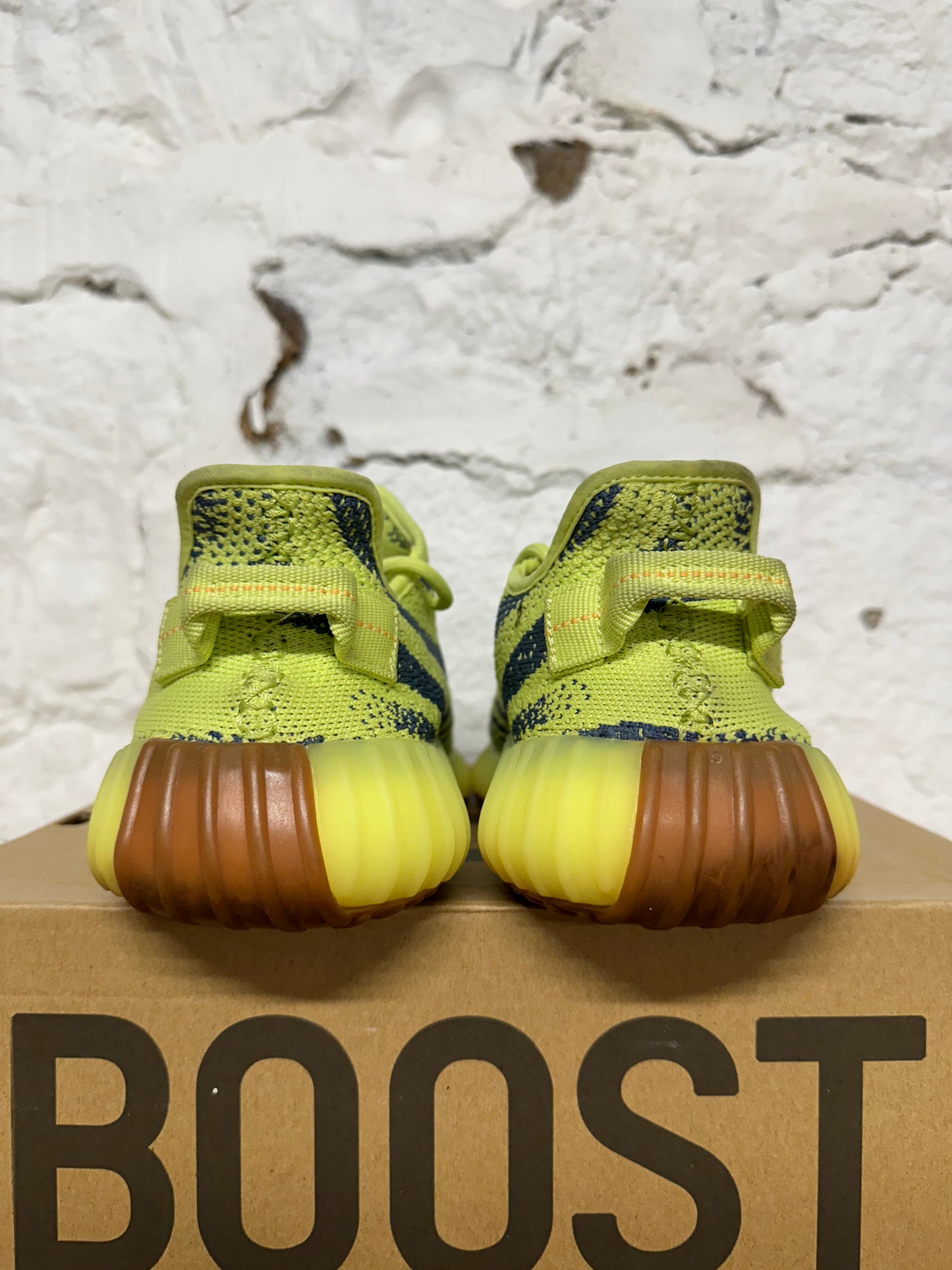 Yeezy 350 V2 Semi Frozen Yellow Sz 8