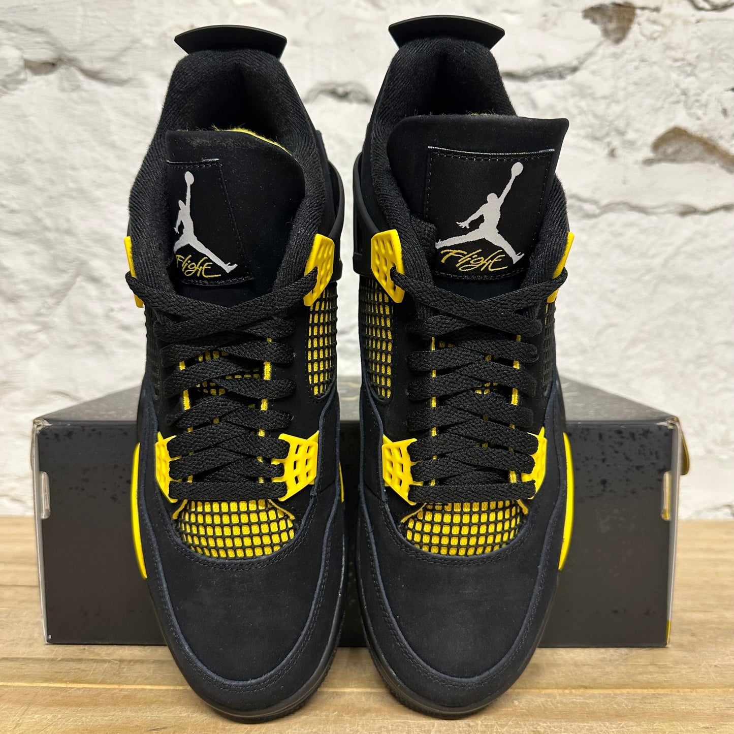 Air Jordan 4 Thunder Sz 10.5 DS