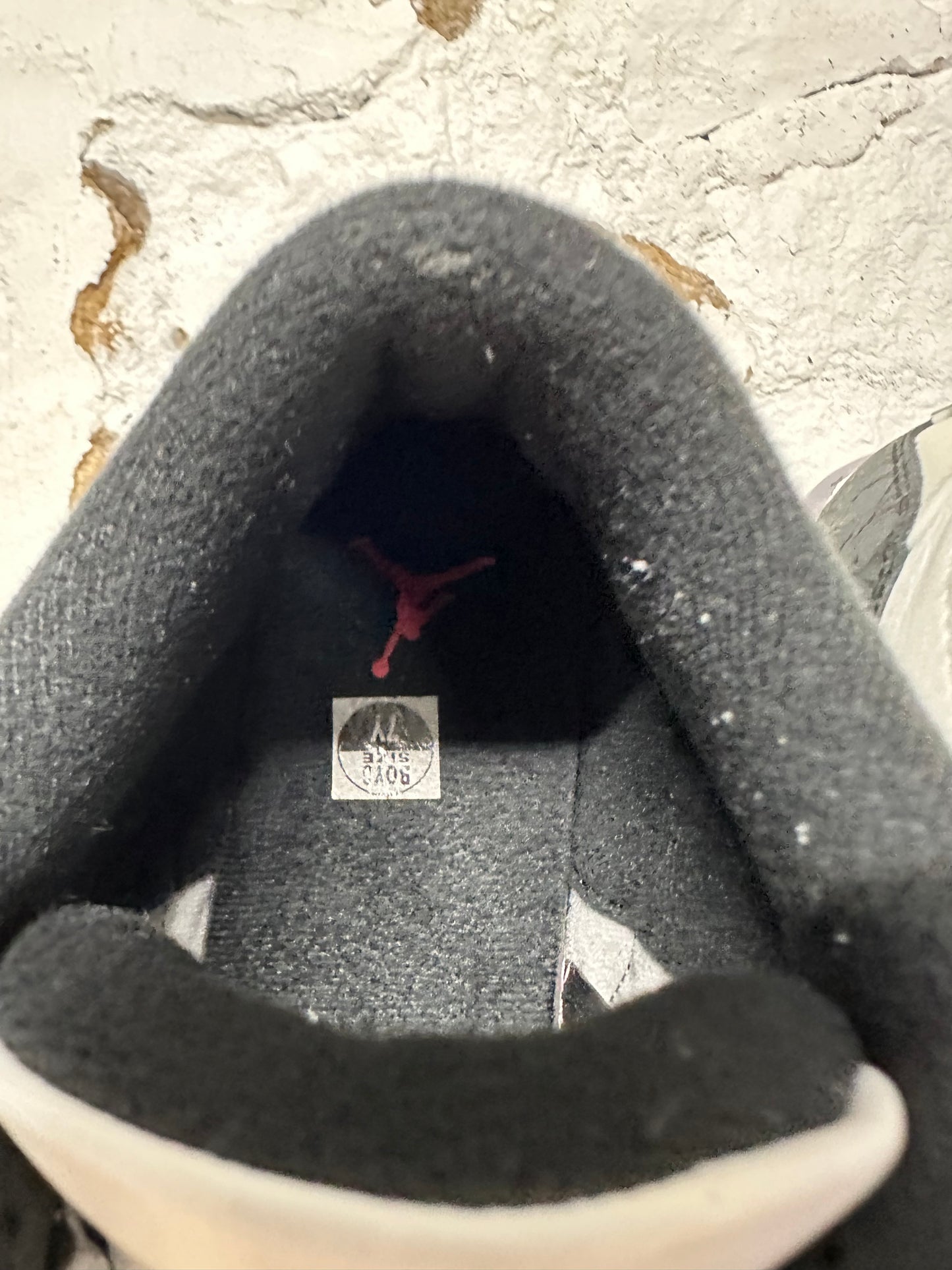 Air Jordan 3 Cement Grey Sz 7Y