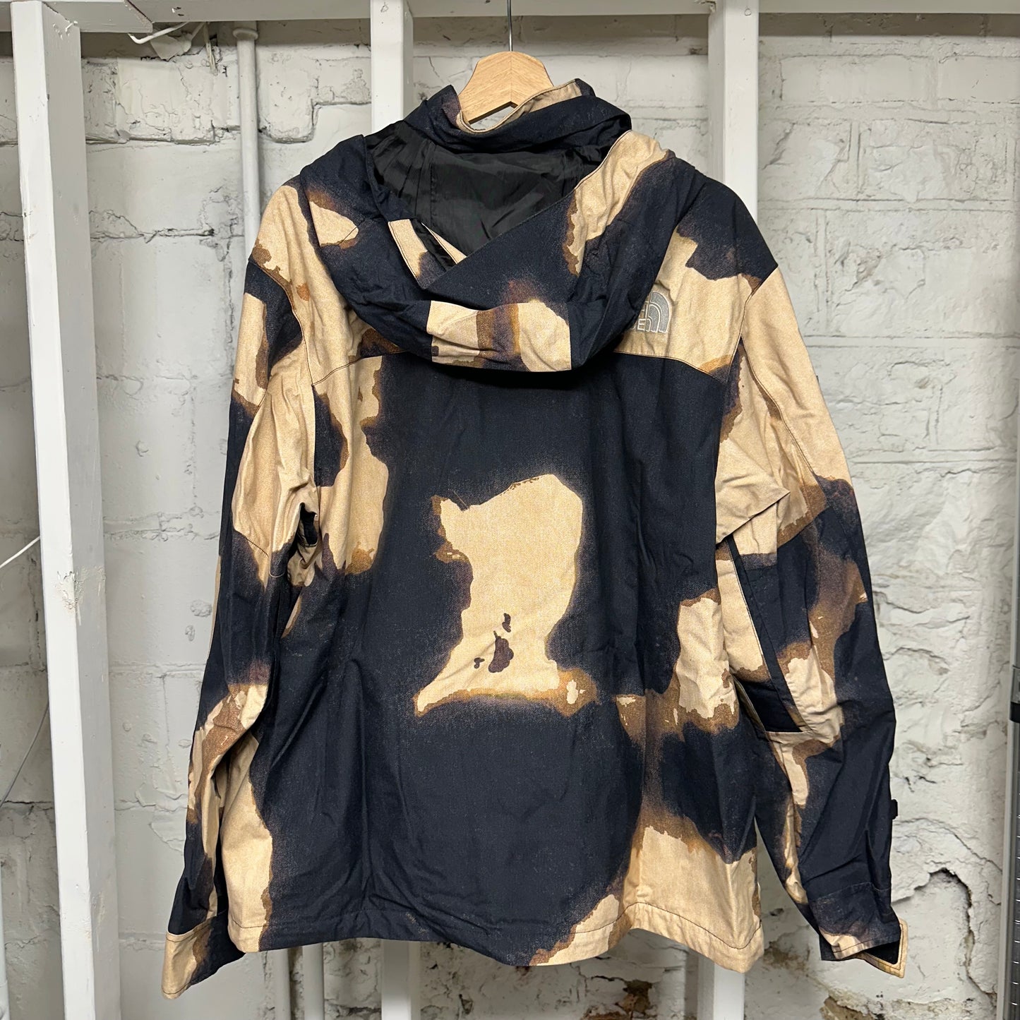Supreme The North Face Bleached Denim Print Mountian Jacket Sz L