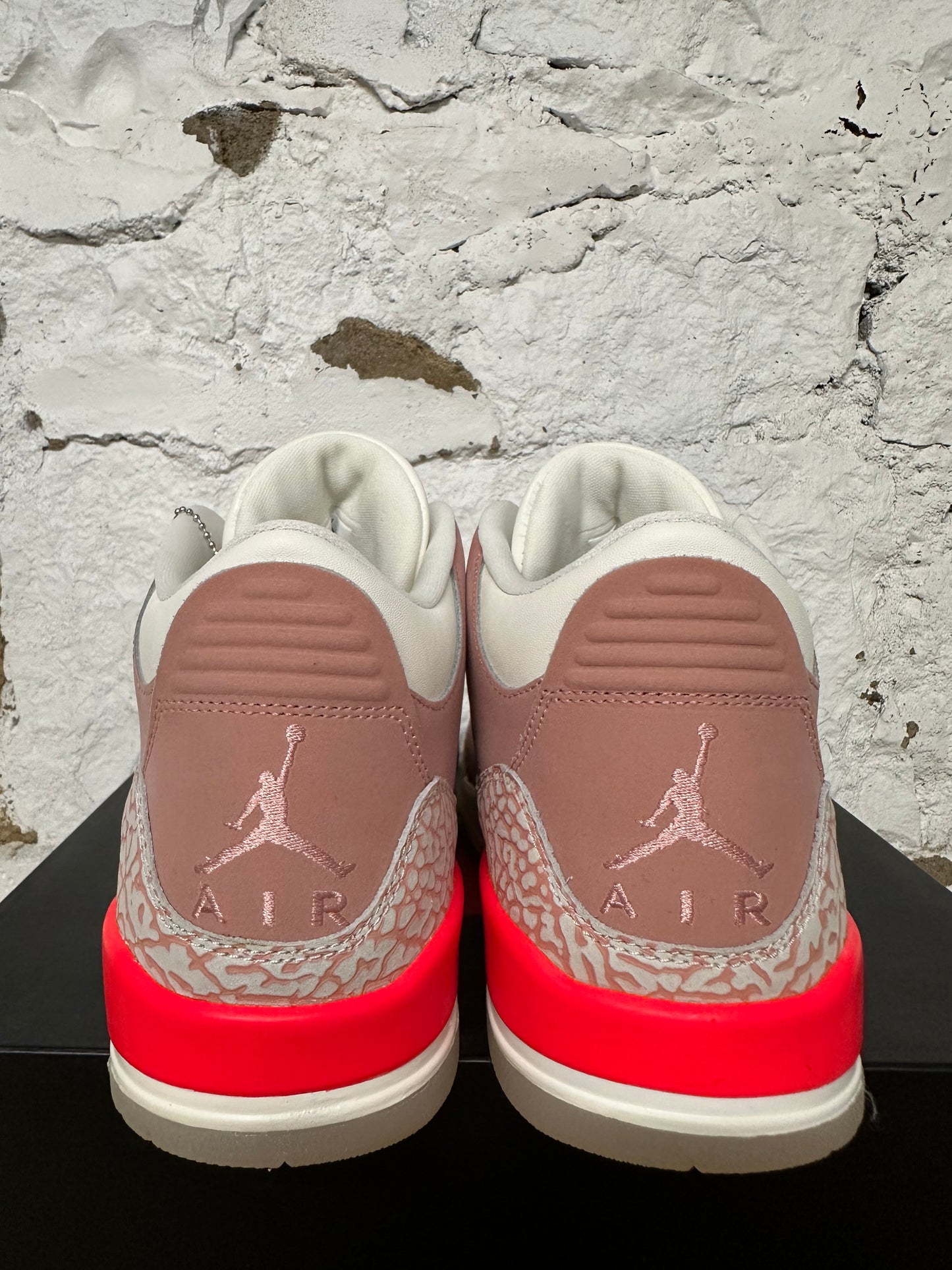 Air Jordan 3 Rust Pink Sz 10 (11.5W) DS