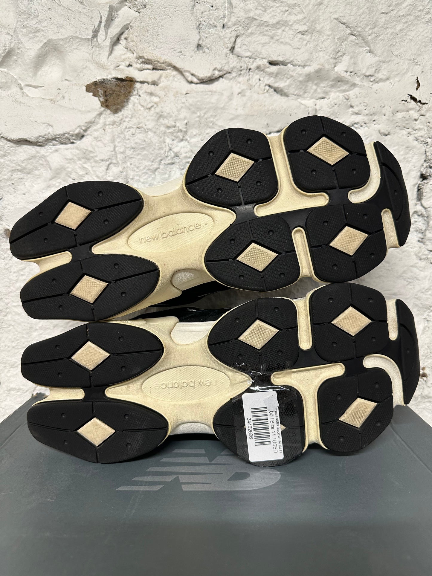 New Balance 9060 Black White Sz 11