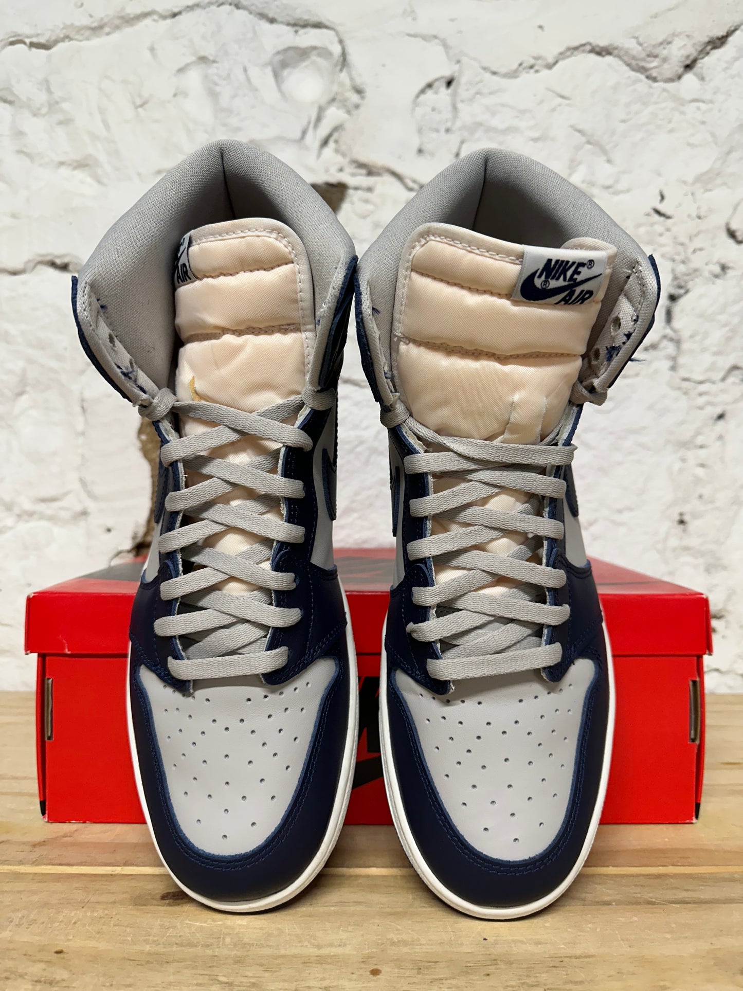 Air Jordan 1 High '85 Georgetown Sz 12.5