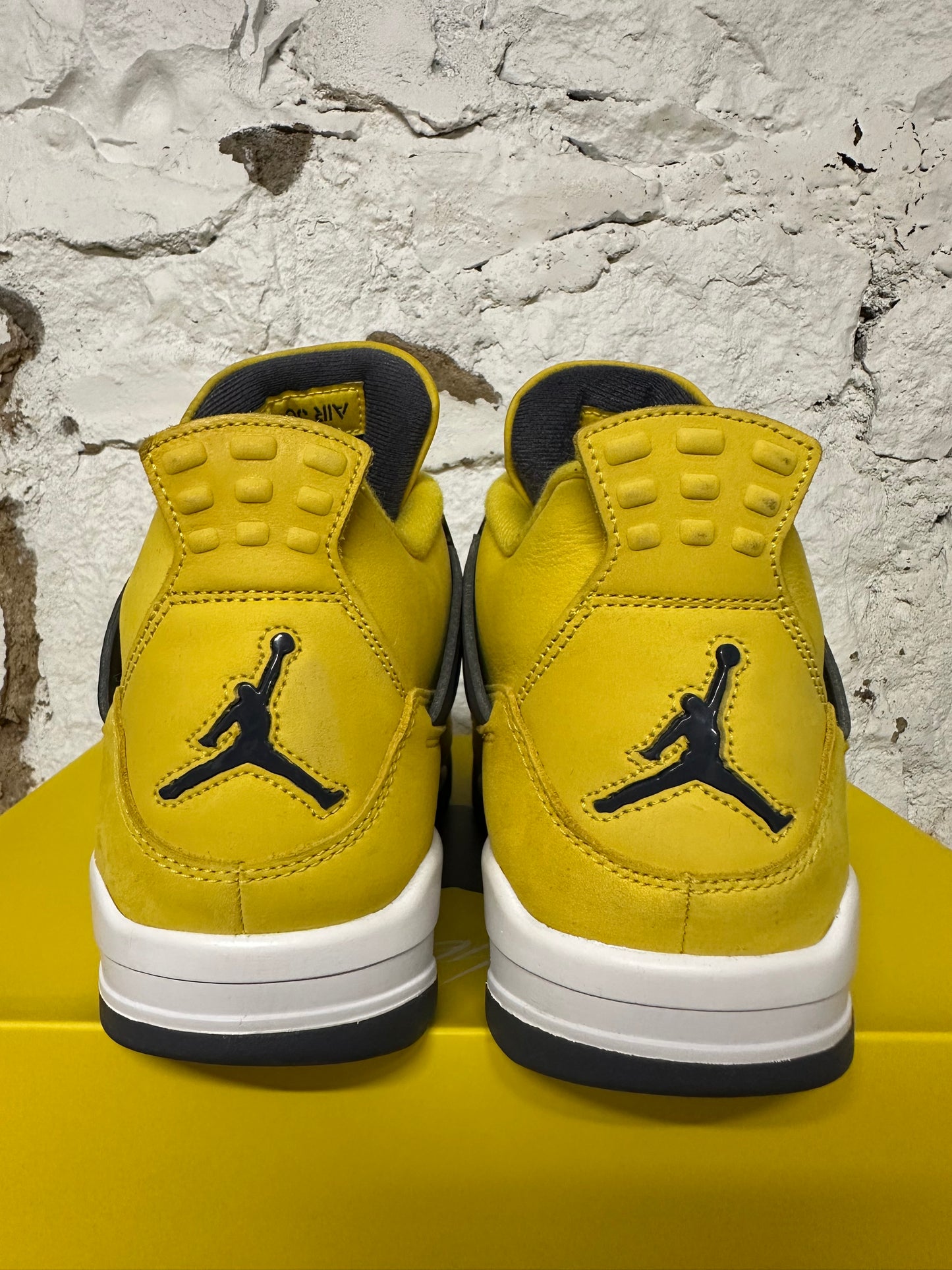 Air Jordan 4 Lightning Sz 11.5