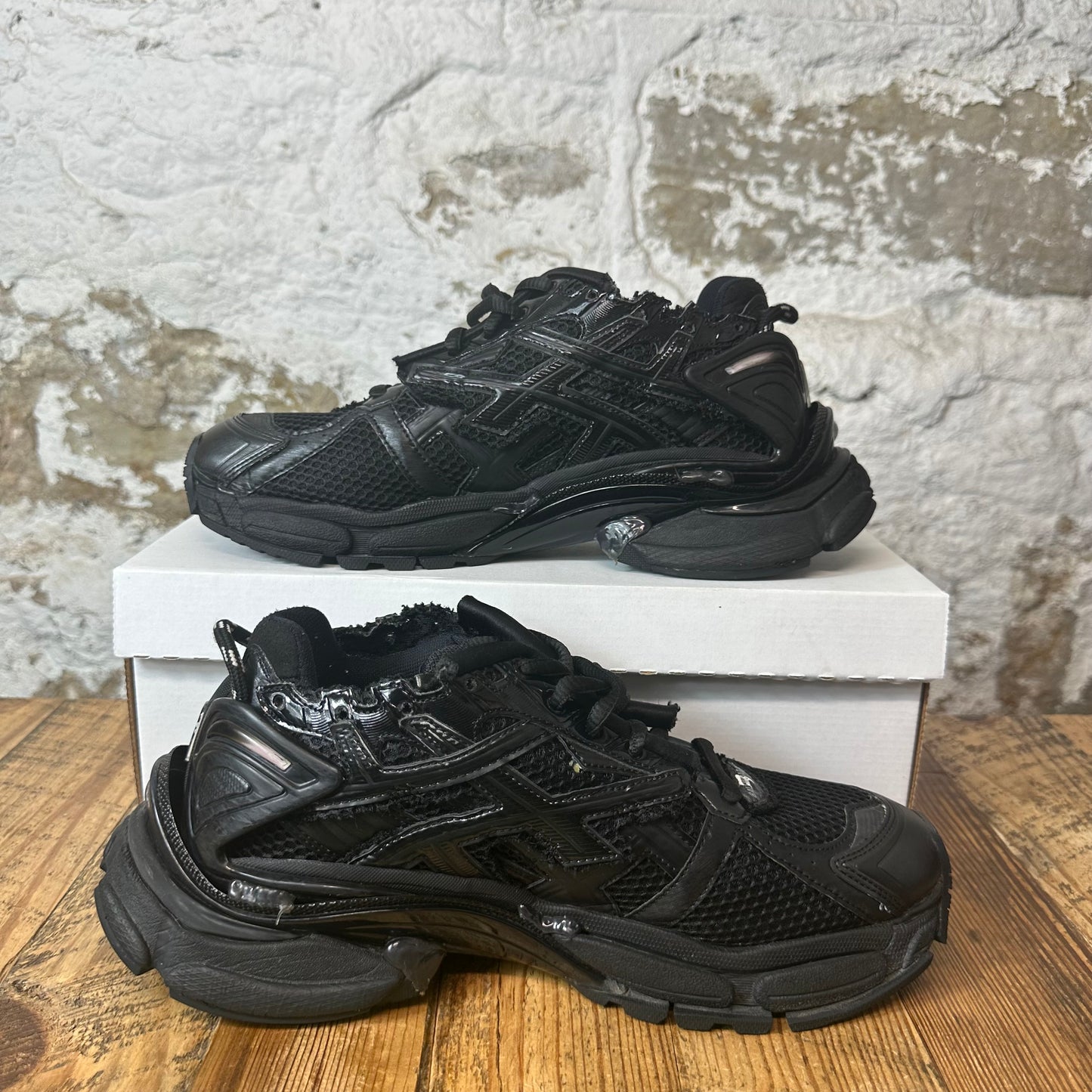 Balenciaga Runner Triple Black Sneaker Sz 8 (41)