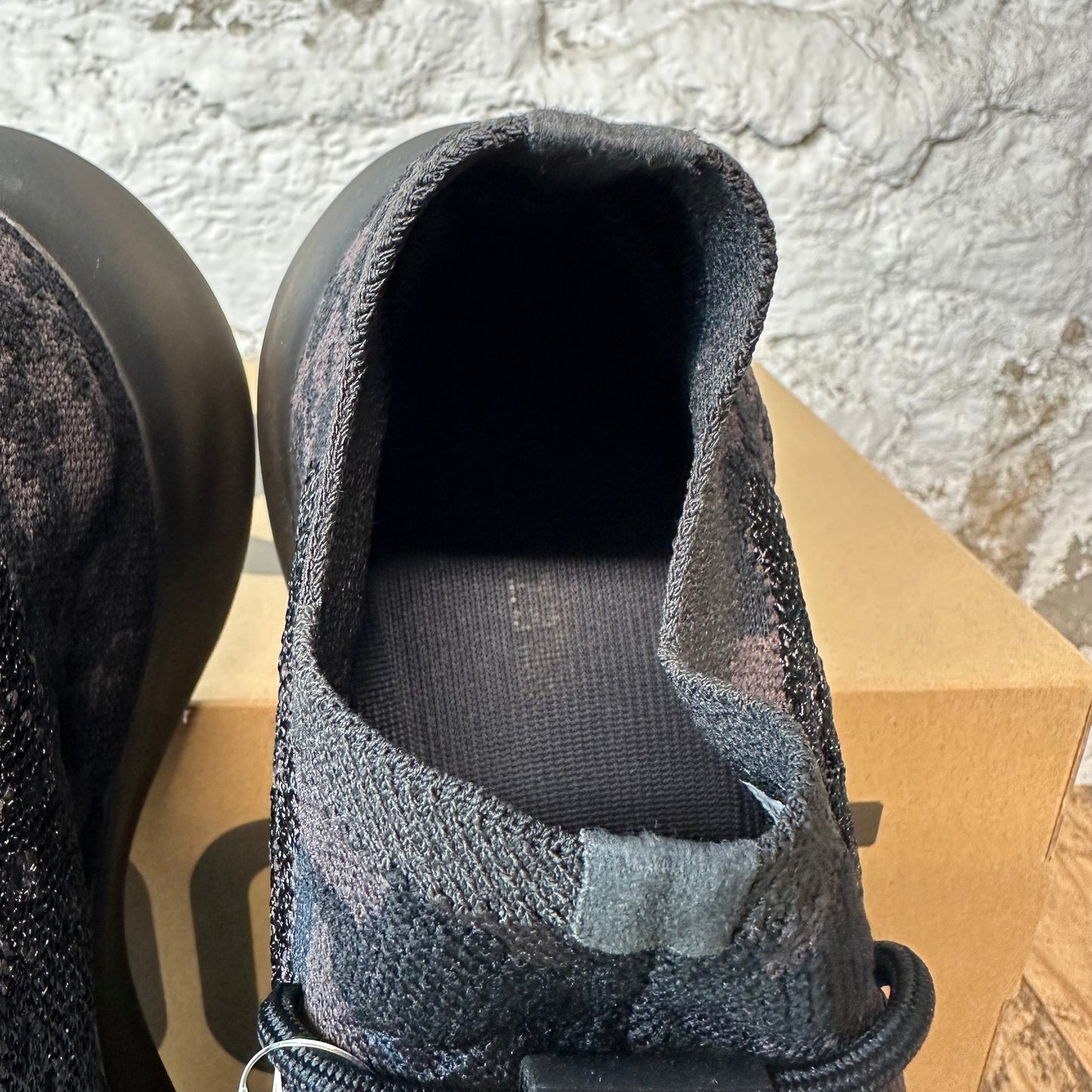 Yeezy 380 Onyx Sz 10.5 DS