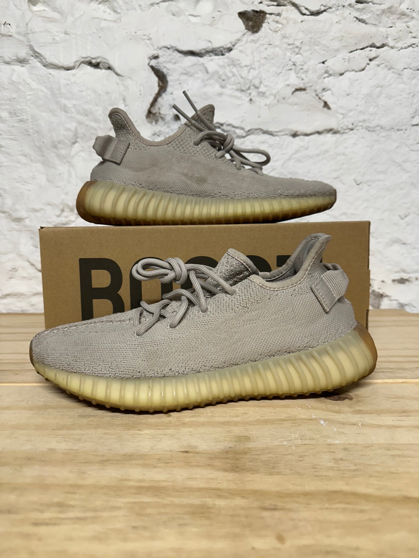 Yeezy 350 V2 Sesame Sz 8