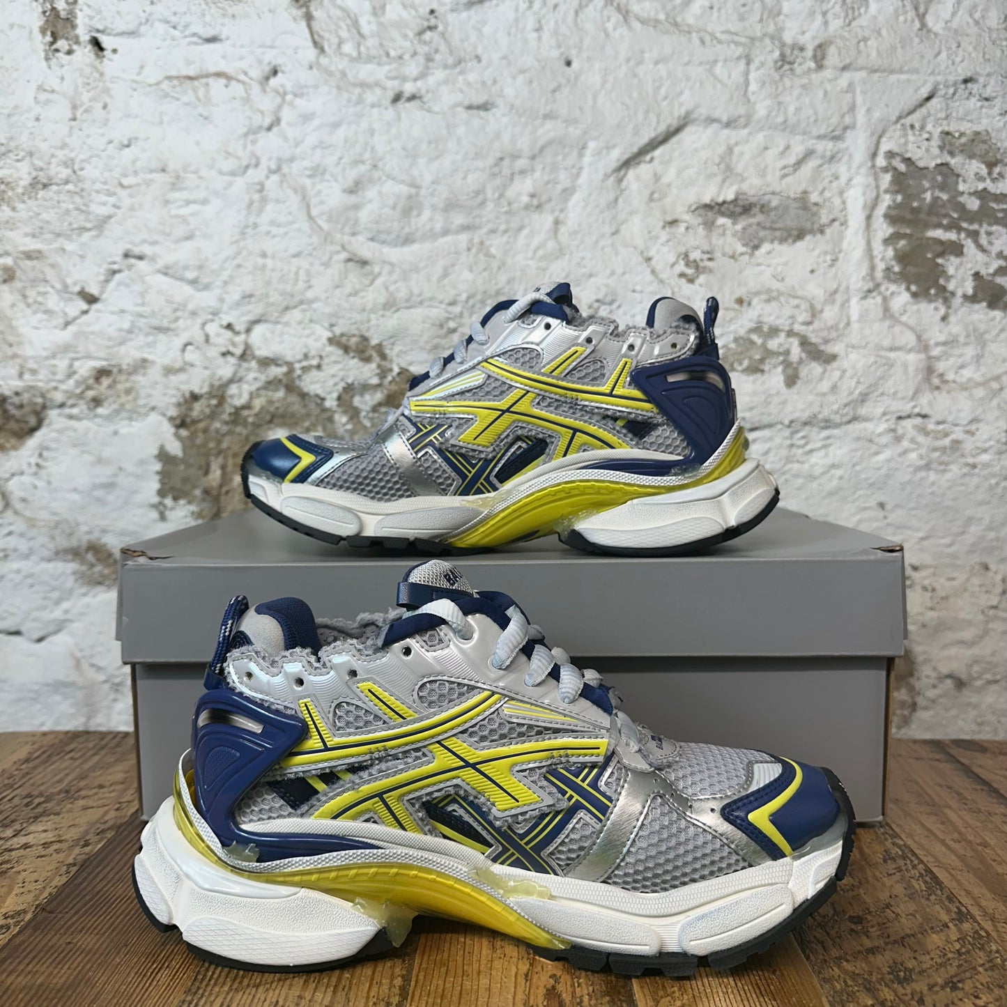 Balenciaga Runner White Blue Yellow Sneaker