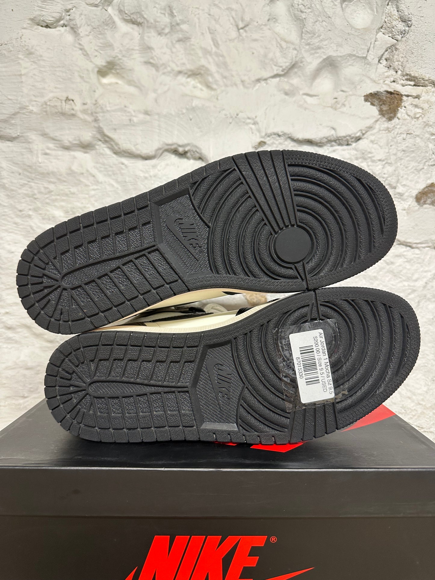 Air Jordan 1 High Dark Mocha Sz 9.5