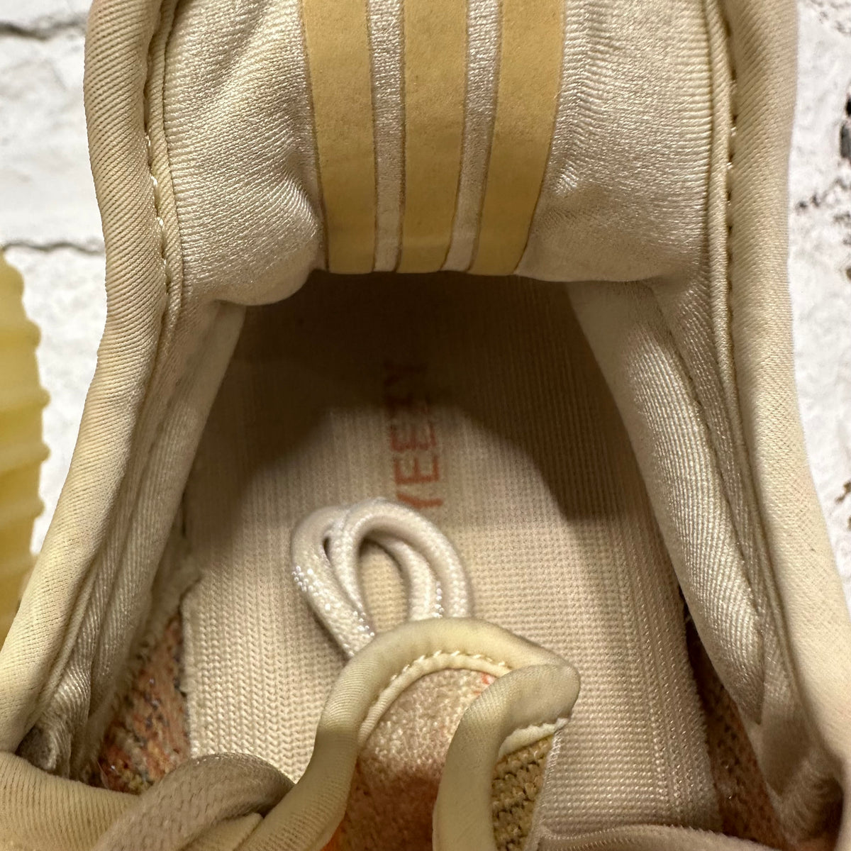 Yeezy 350 V2 MX Oat Sz 11