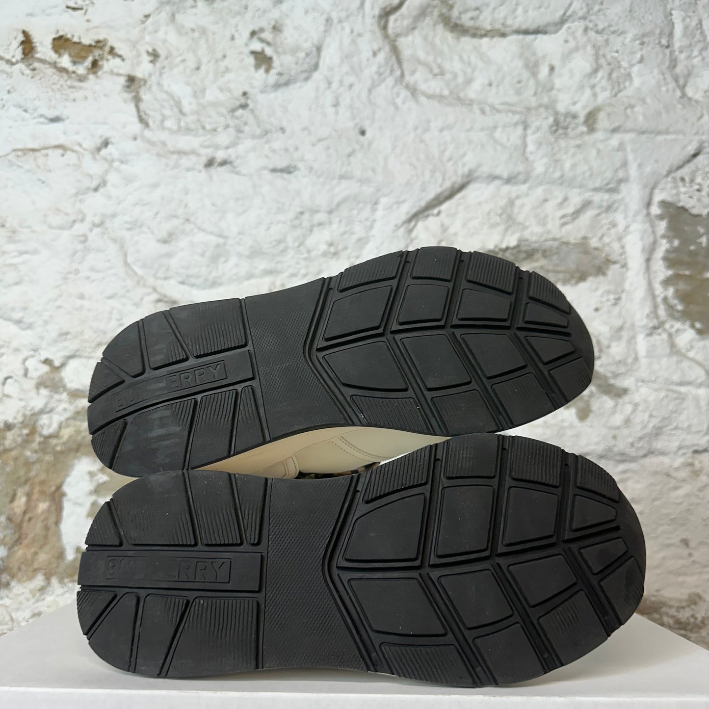 Burberry Ramsey Tan Plaid White Sneaker Sz 4.5 (36.5)