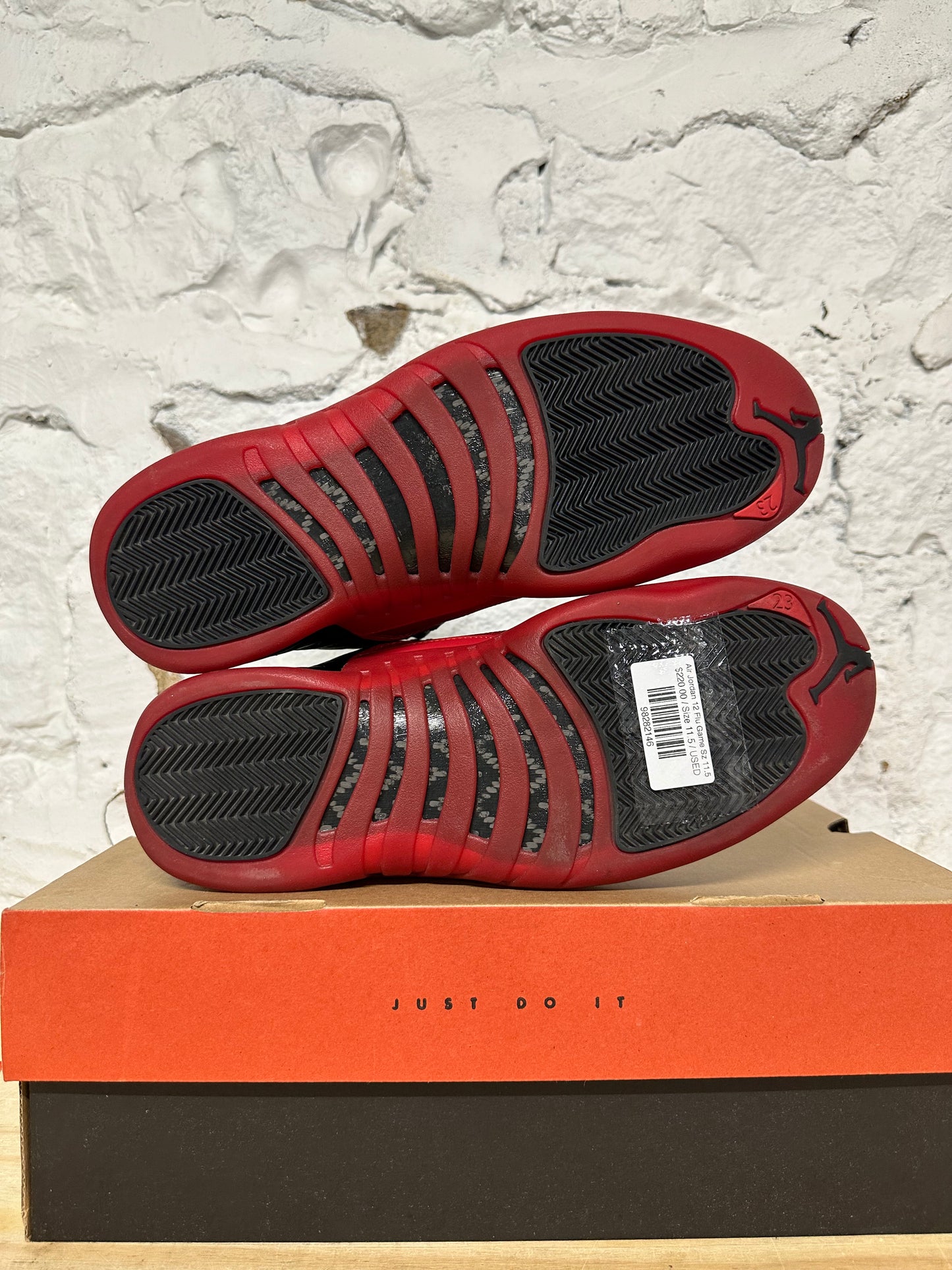 Air Jordan 12 Flu Game Sz 11.5