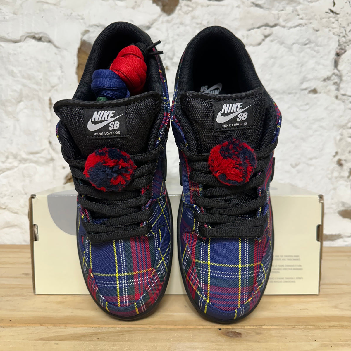 Nike SB Dunk Low Nardwar Sz 10 DS