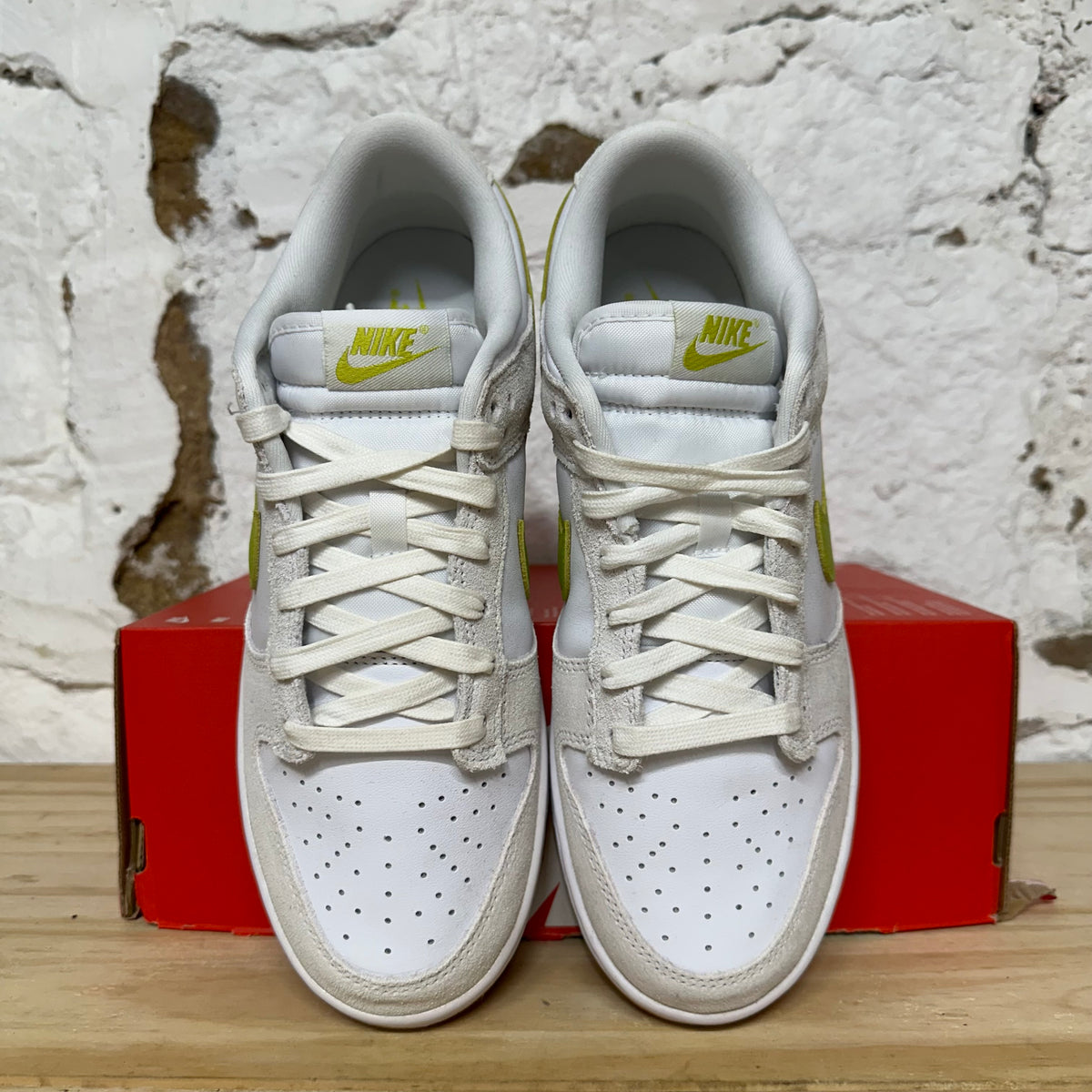 Nike Dunk Low White Bright Cactus Sz 8.5 (10W) DS