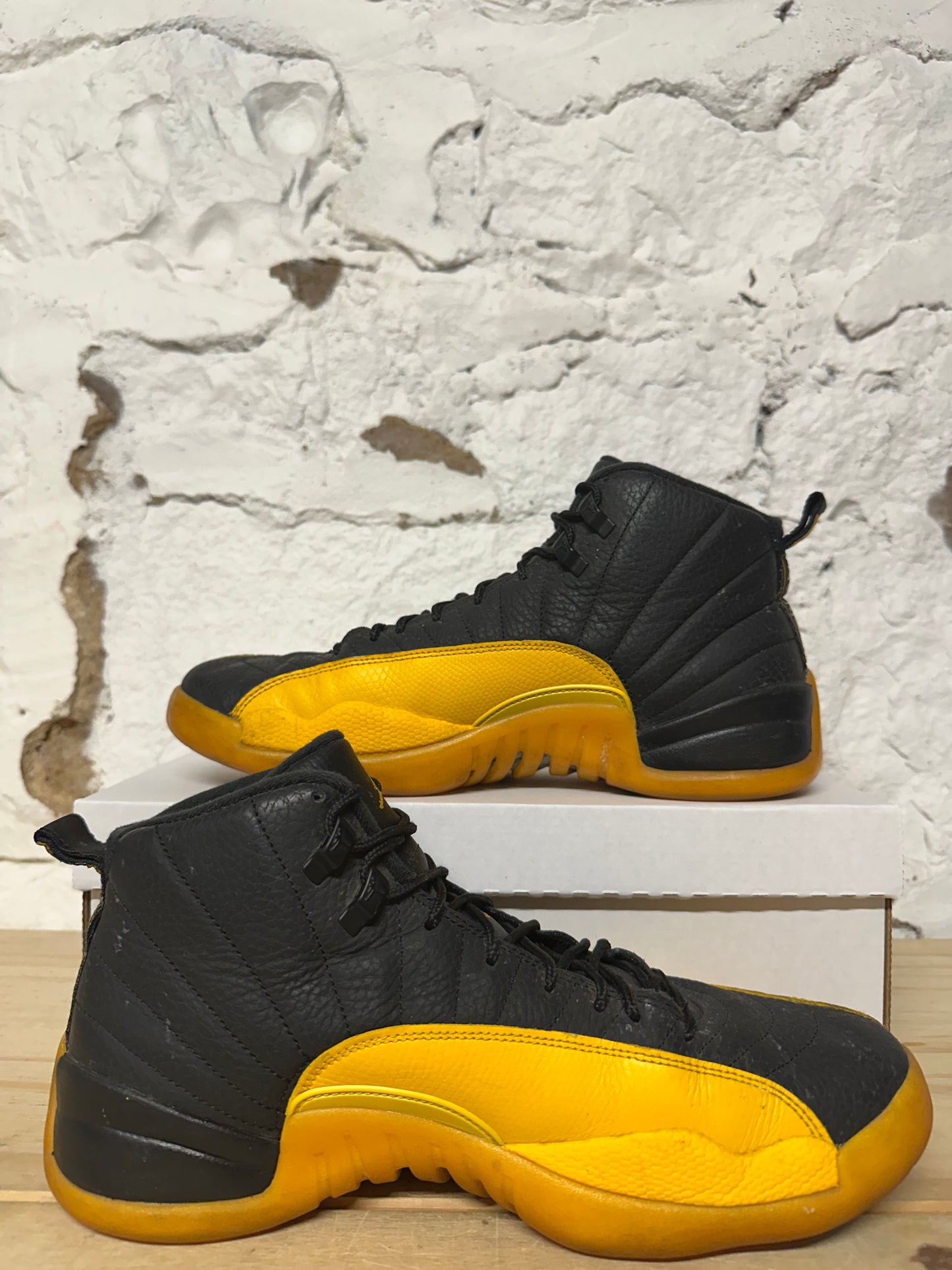 Air Jordan 12 University Gold Sz 11