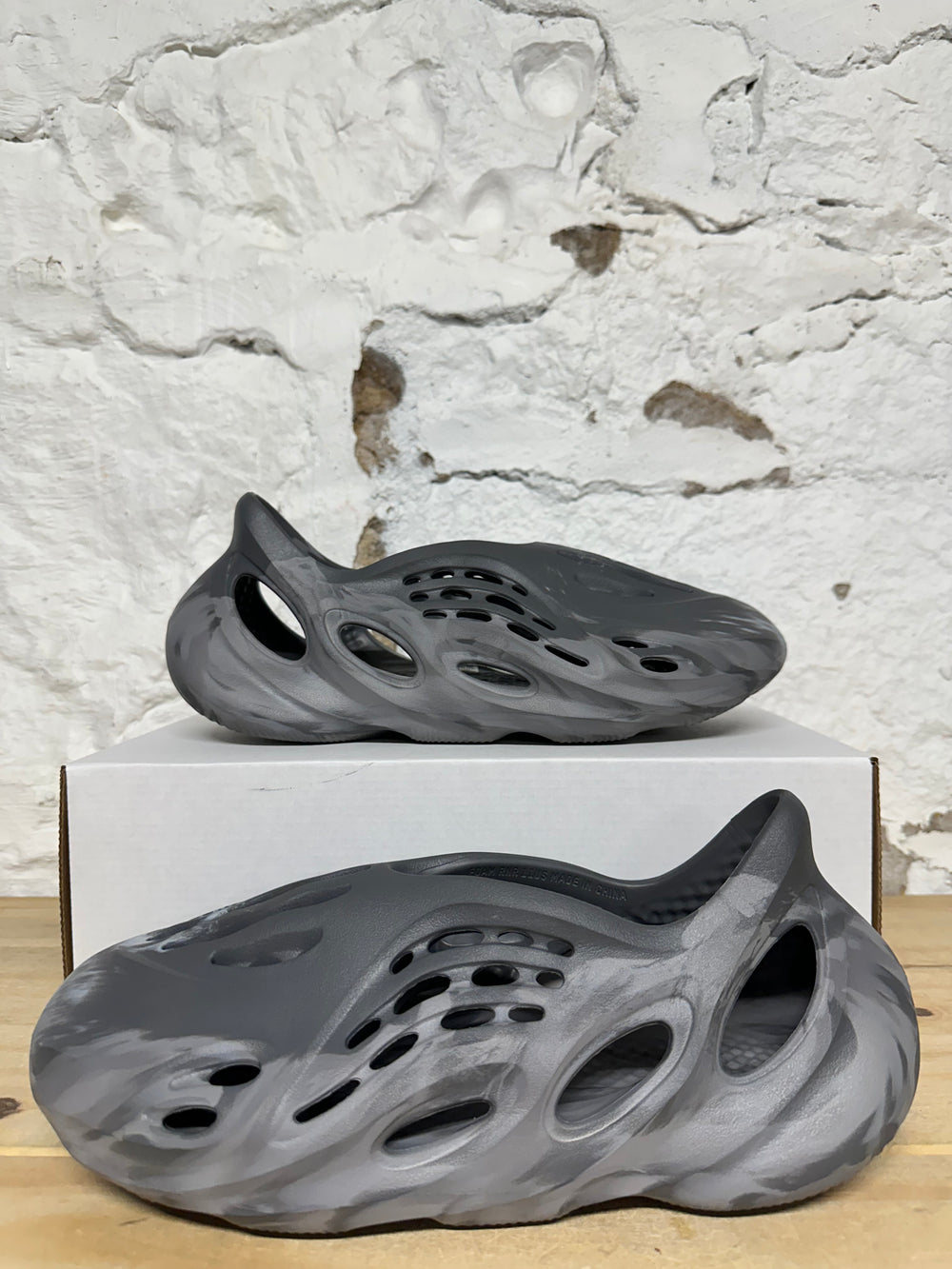 Yeezy Foam Runner MX Granite Sz 11