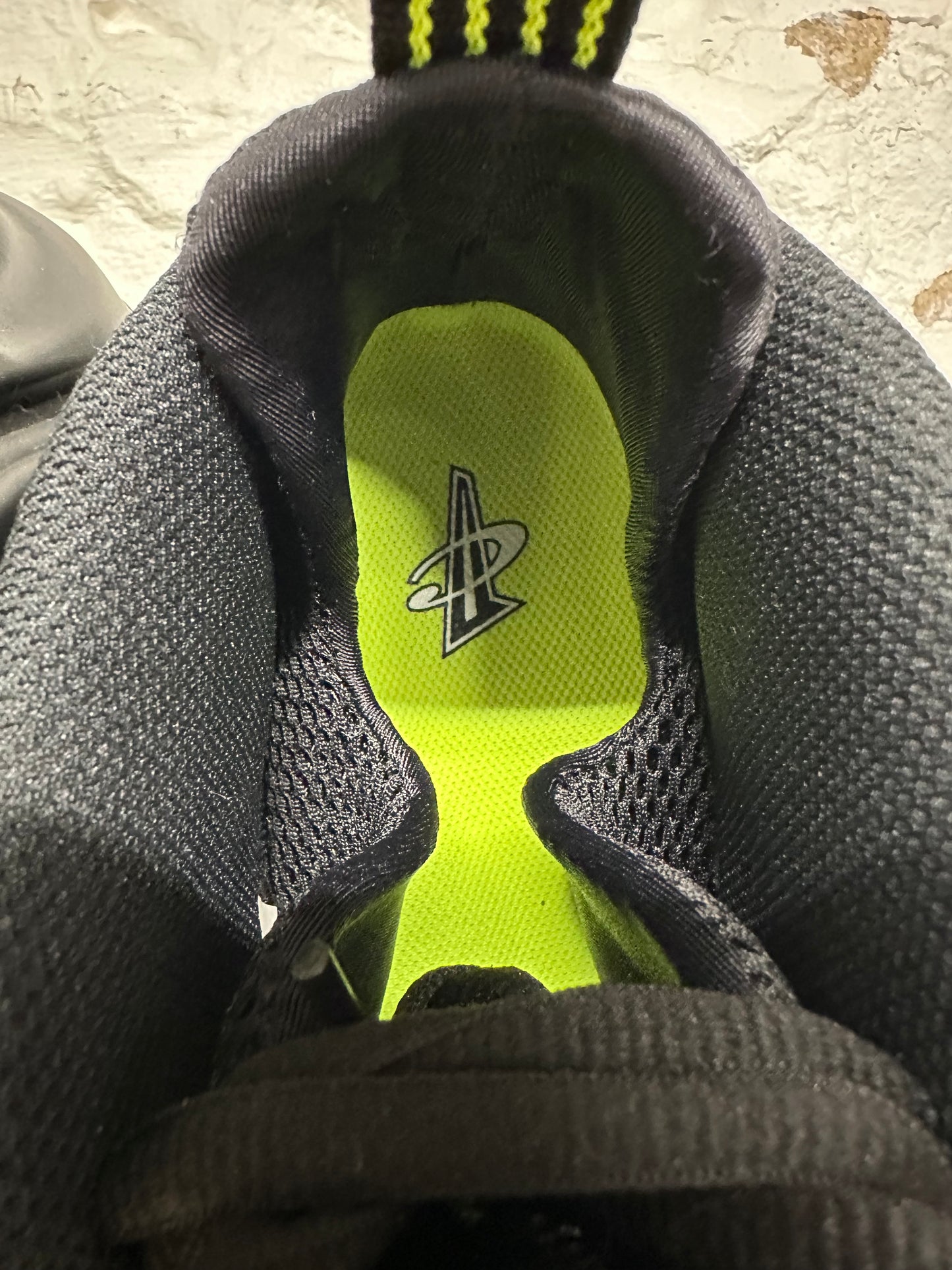 Nike Air Foamposite One Black Volt Sz 12