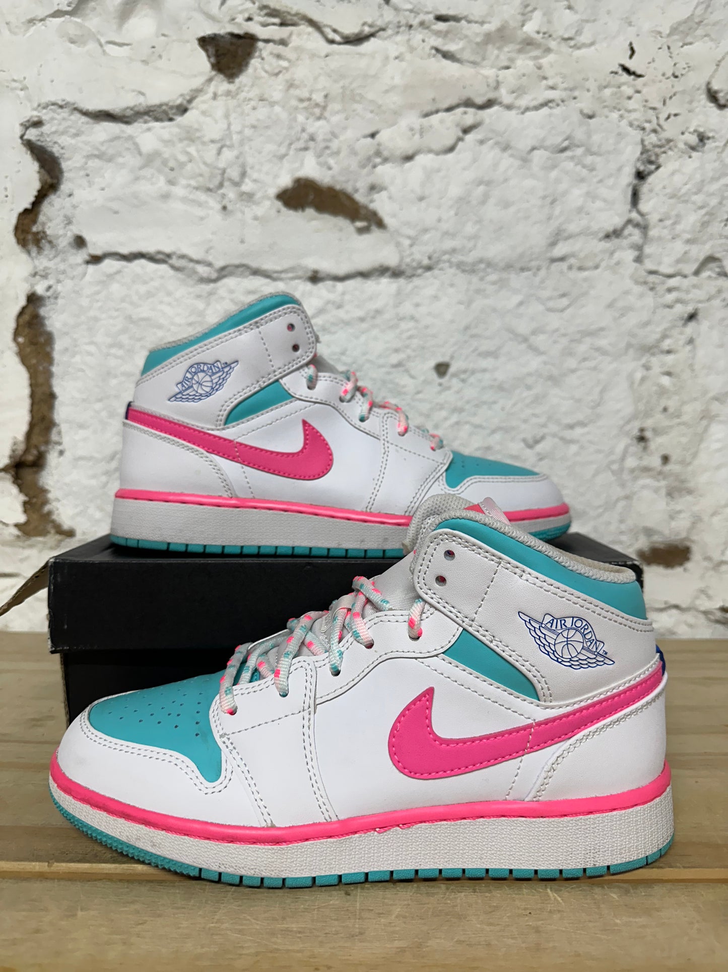 Air Jordan 1 Mid White Pink Green Soar Sz 5Y