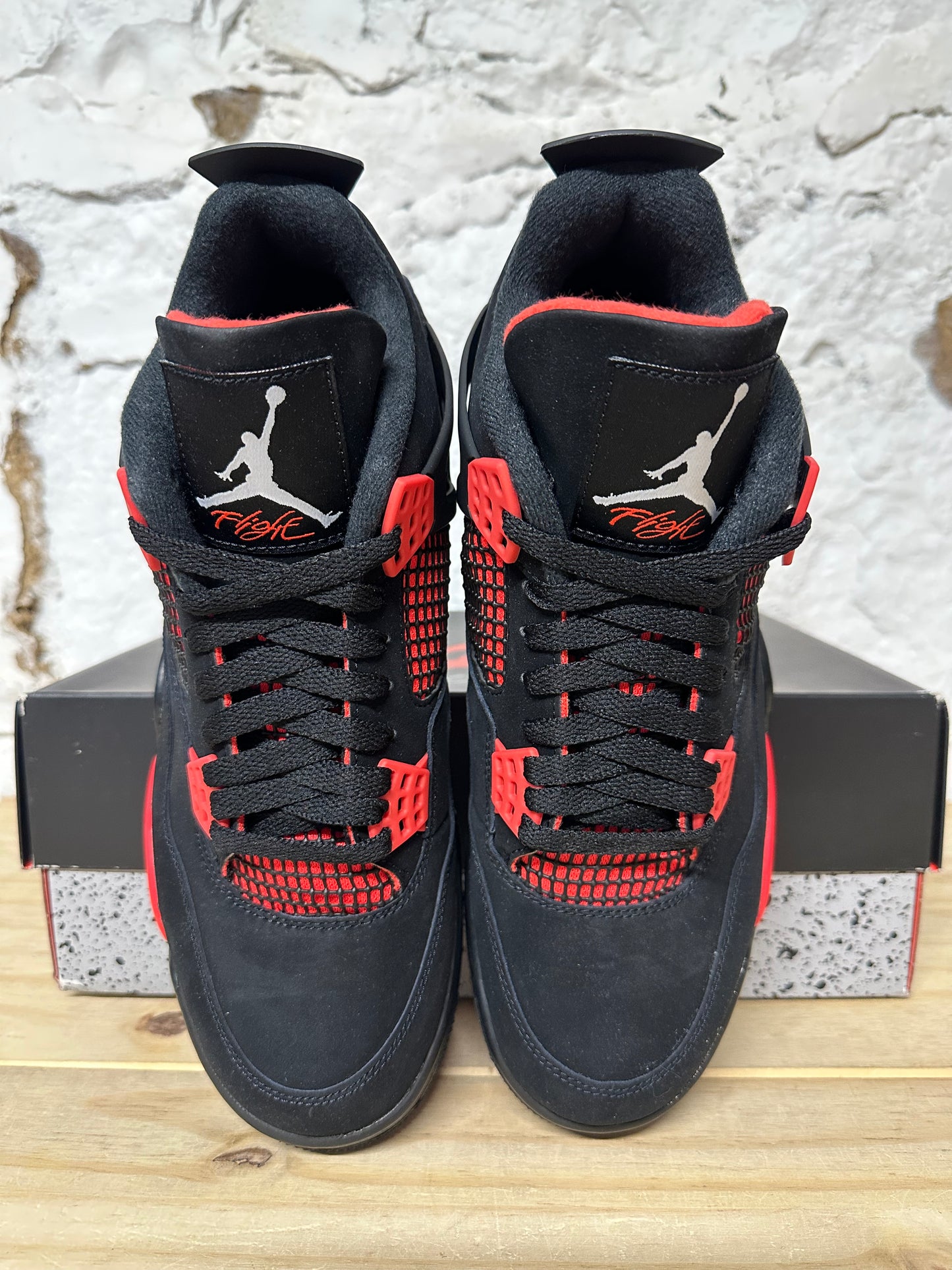 Air Jordan 4 Red Thunder Sz 10.5 DS