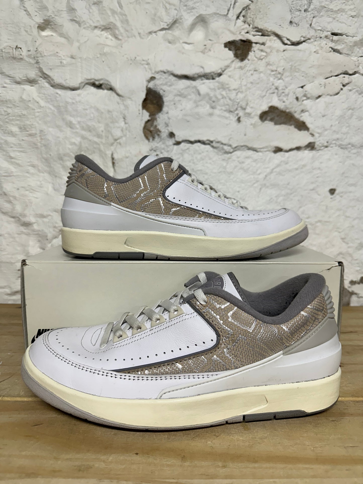 Air Jordan 2 Low Python Sz 9.5