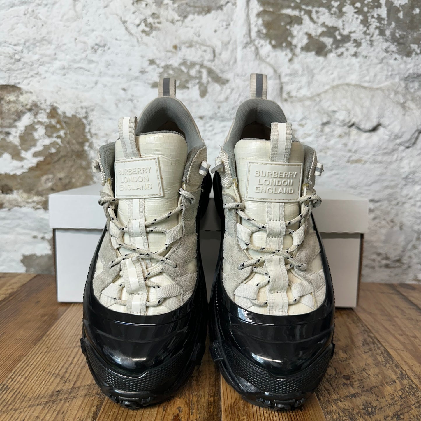 Burberry Arthur Gray Black Sneaker Sz 6 (38.5) No Box