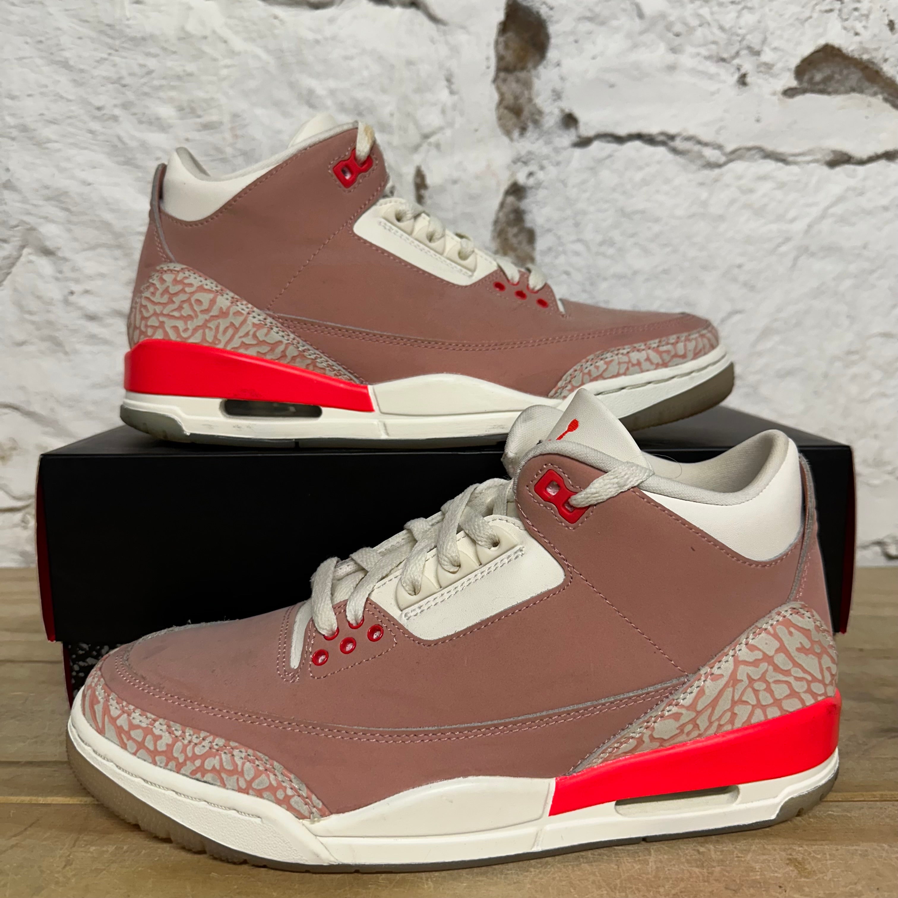 Air Jordan 3 Rust Pink Sz 8.5 (10W)