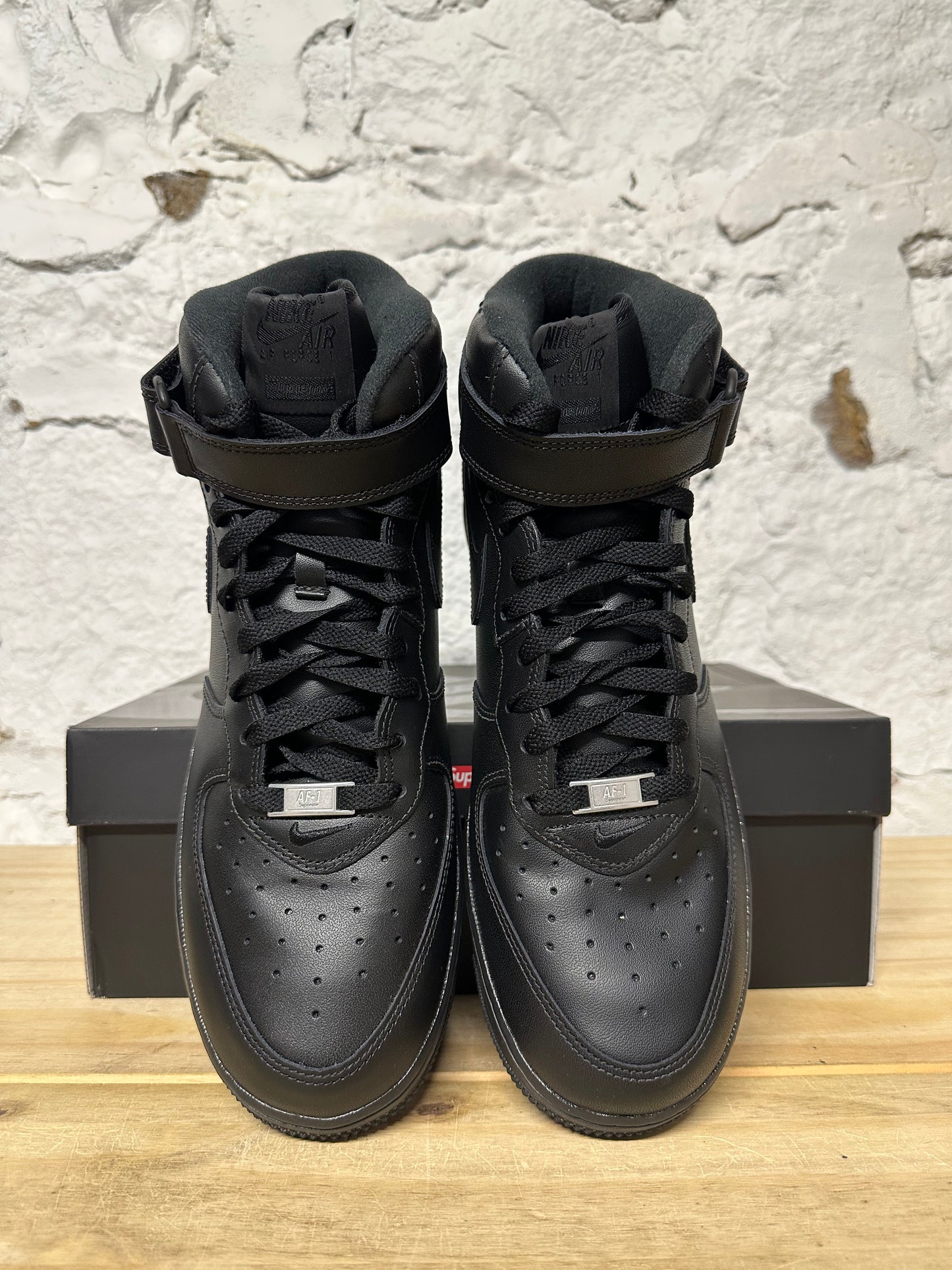 Nike Air Force 1 Mid Supreme Black Sz 11.5