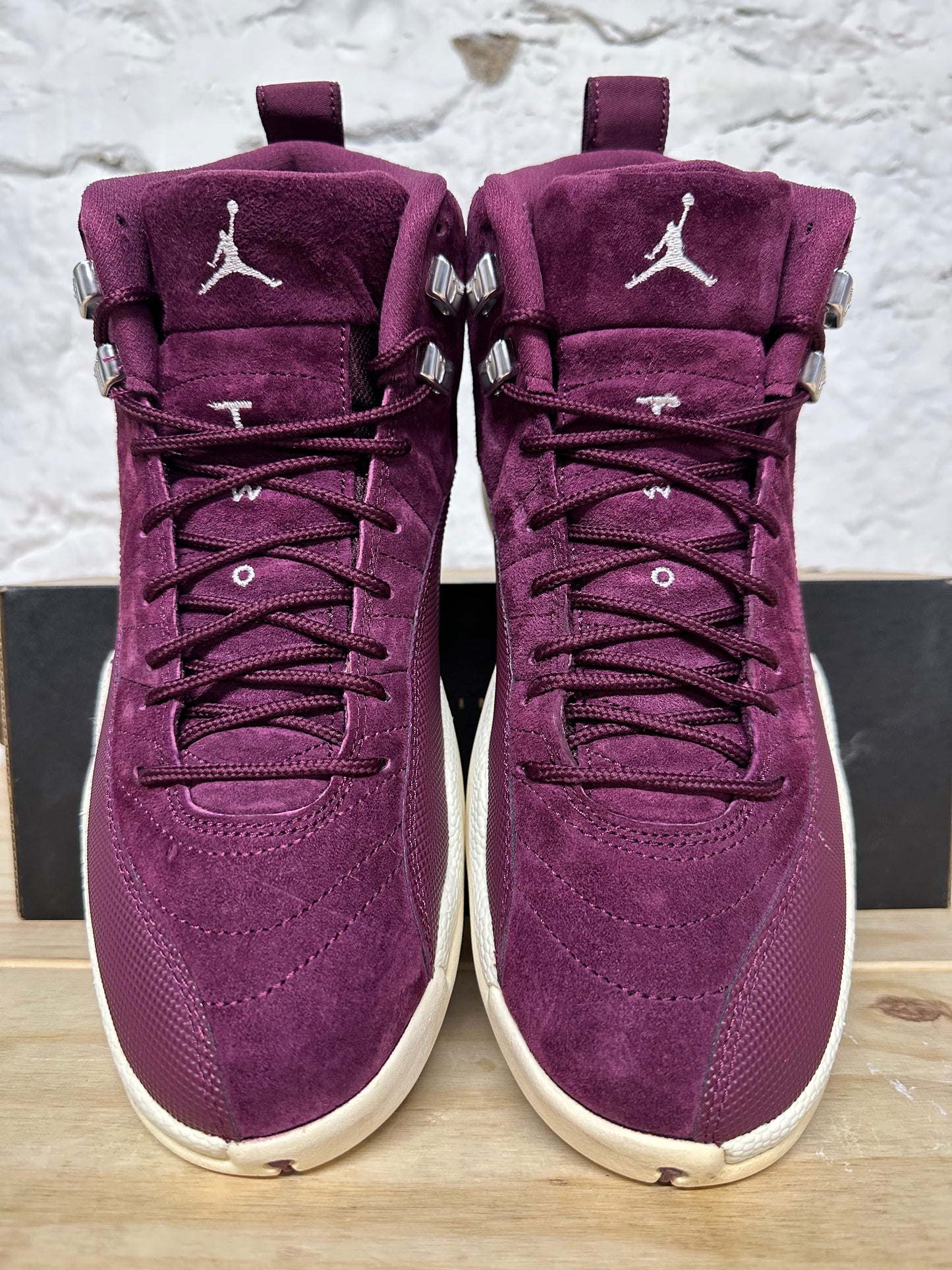 Air Jordan 12 Bordeaux Sz 8.5
