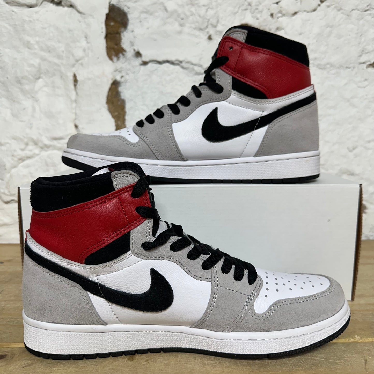 Air Jordan 1 High Light Smoke Grey sz 8.5