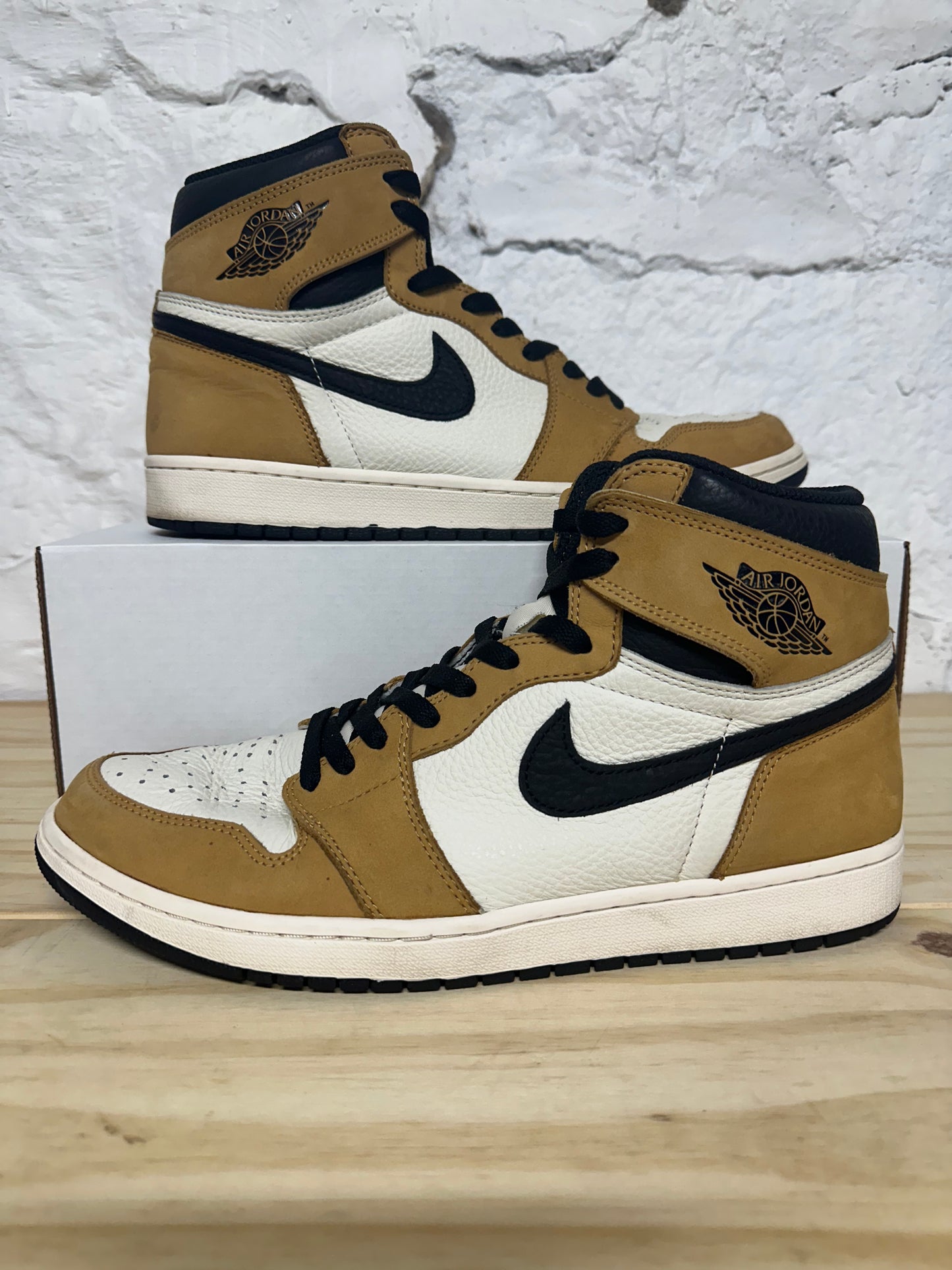 Air Jordan 1 High Rookie of the Year Sz 12