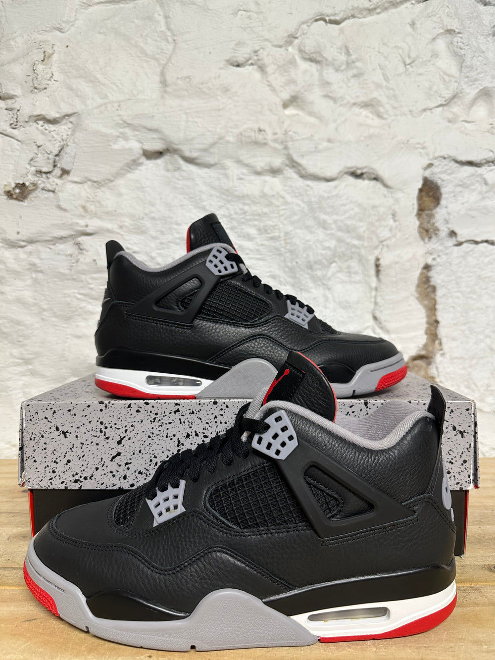 Air Jordan 4 Bred Reimagined Sz 10