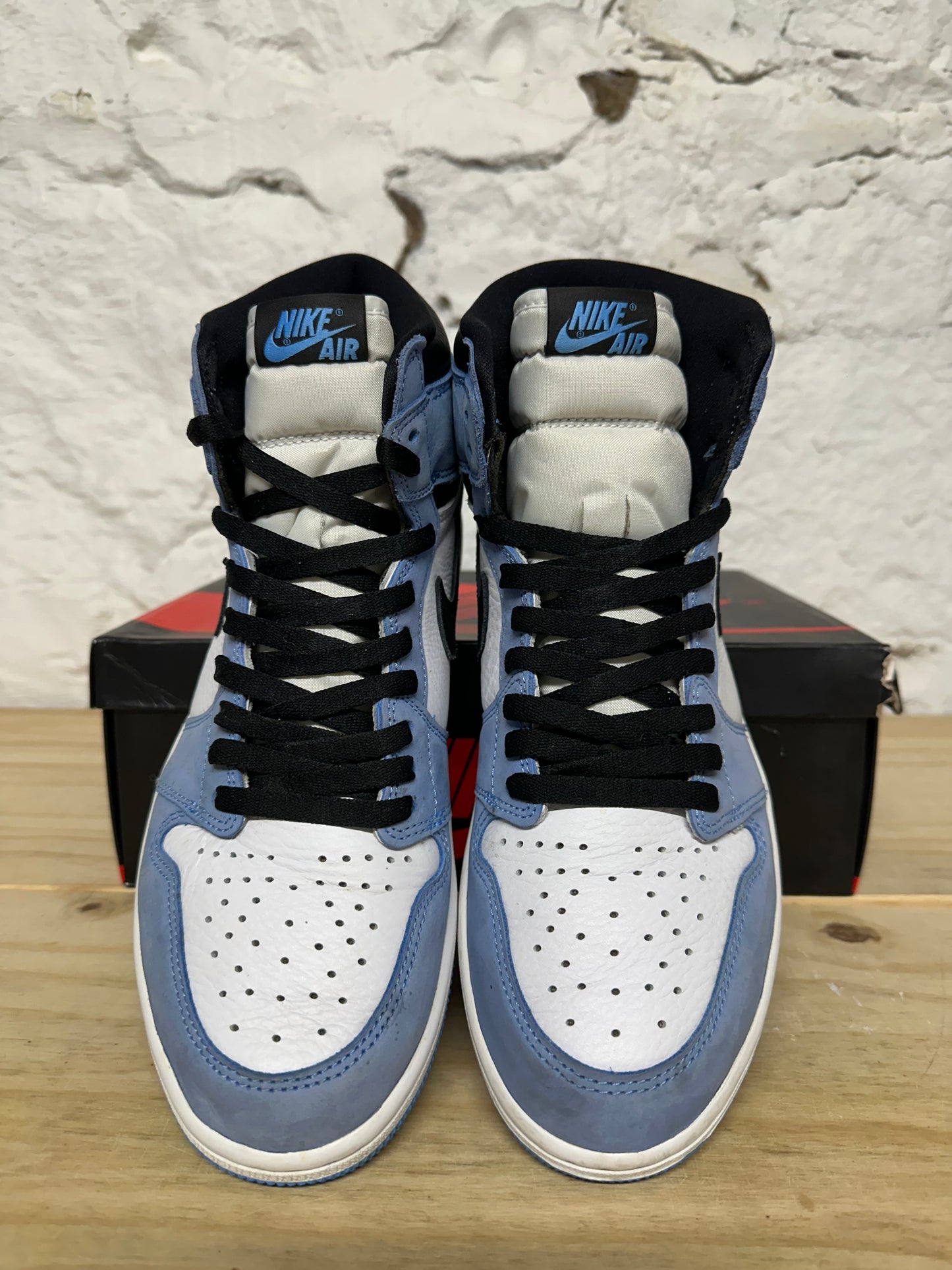 Air Jordan 1 High University Blue Sz 10.5