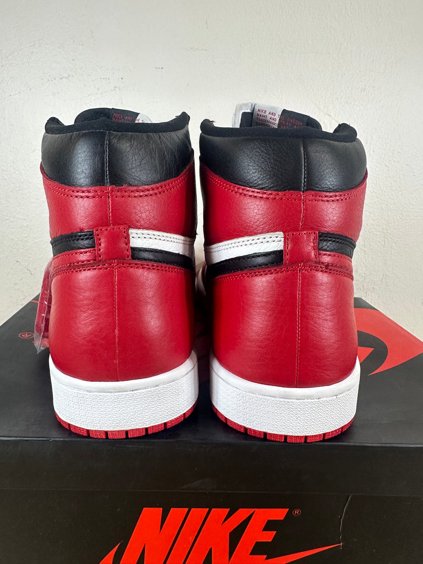 Air Jordan 1 High Homage to Home Sz 14 DS