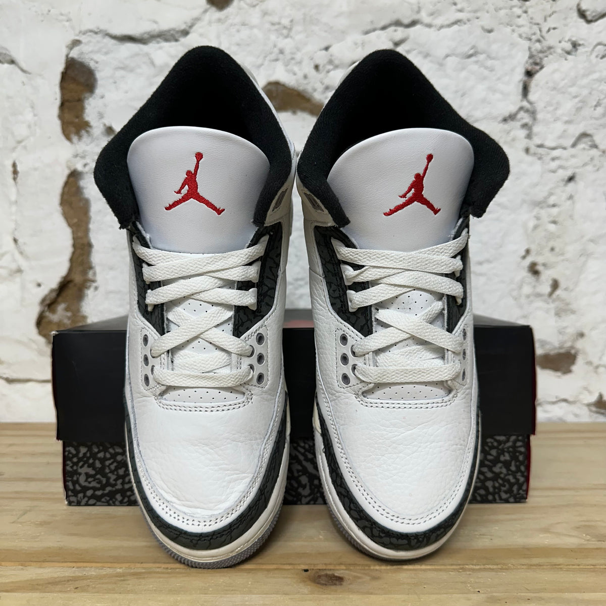 Air Jordan 3 Cement Grey Sz 7Y