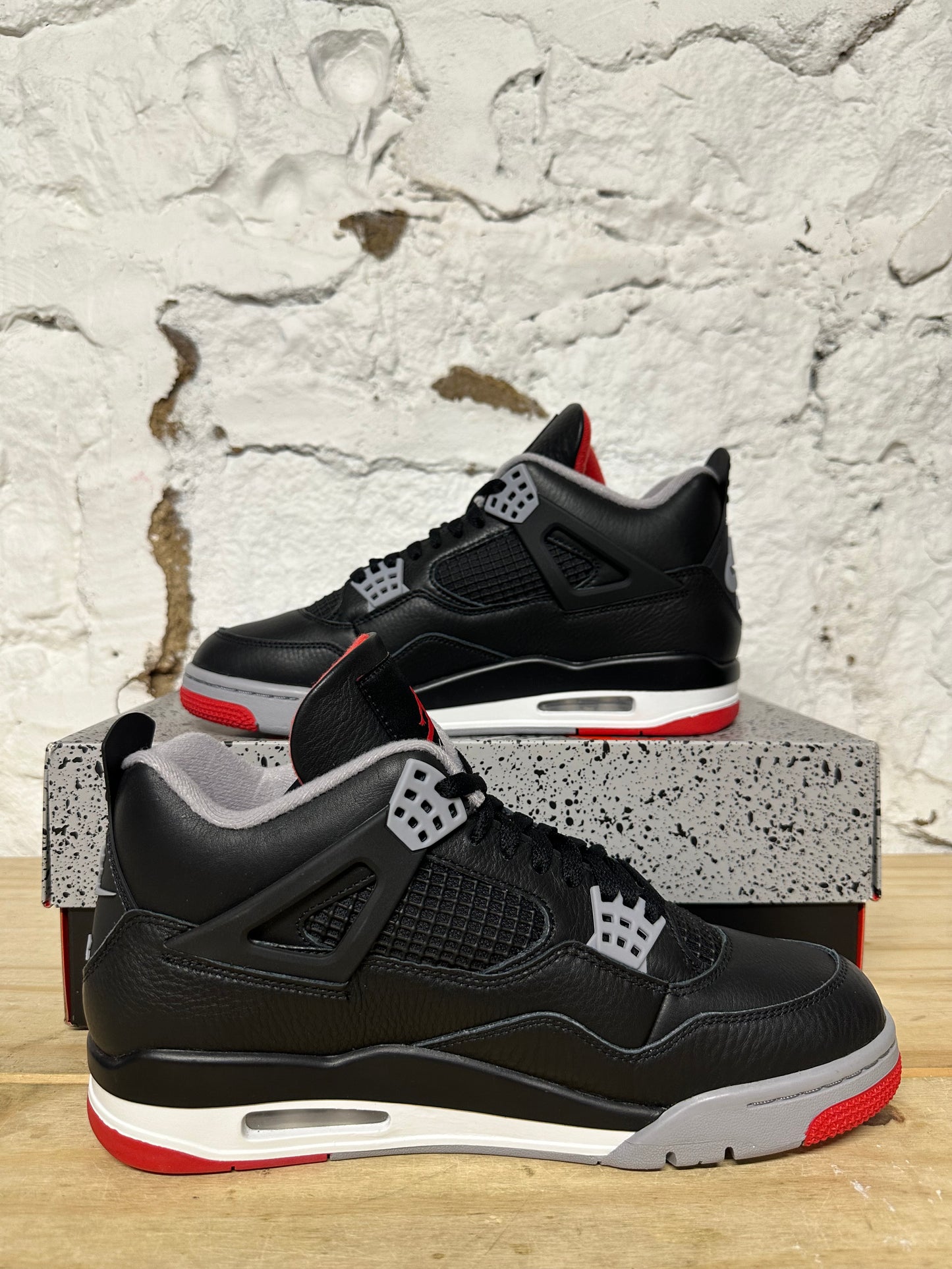 Air Jordan 4 Bred Reimagined Sz 10 DS