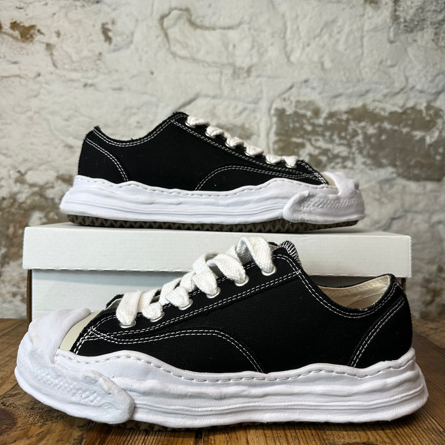 Maison Mihara Black White Hank Sneaker Sz 11 (44)