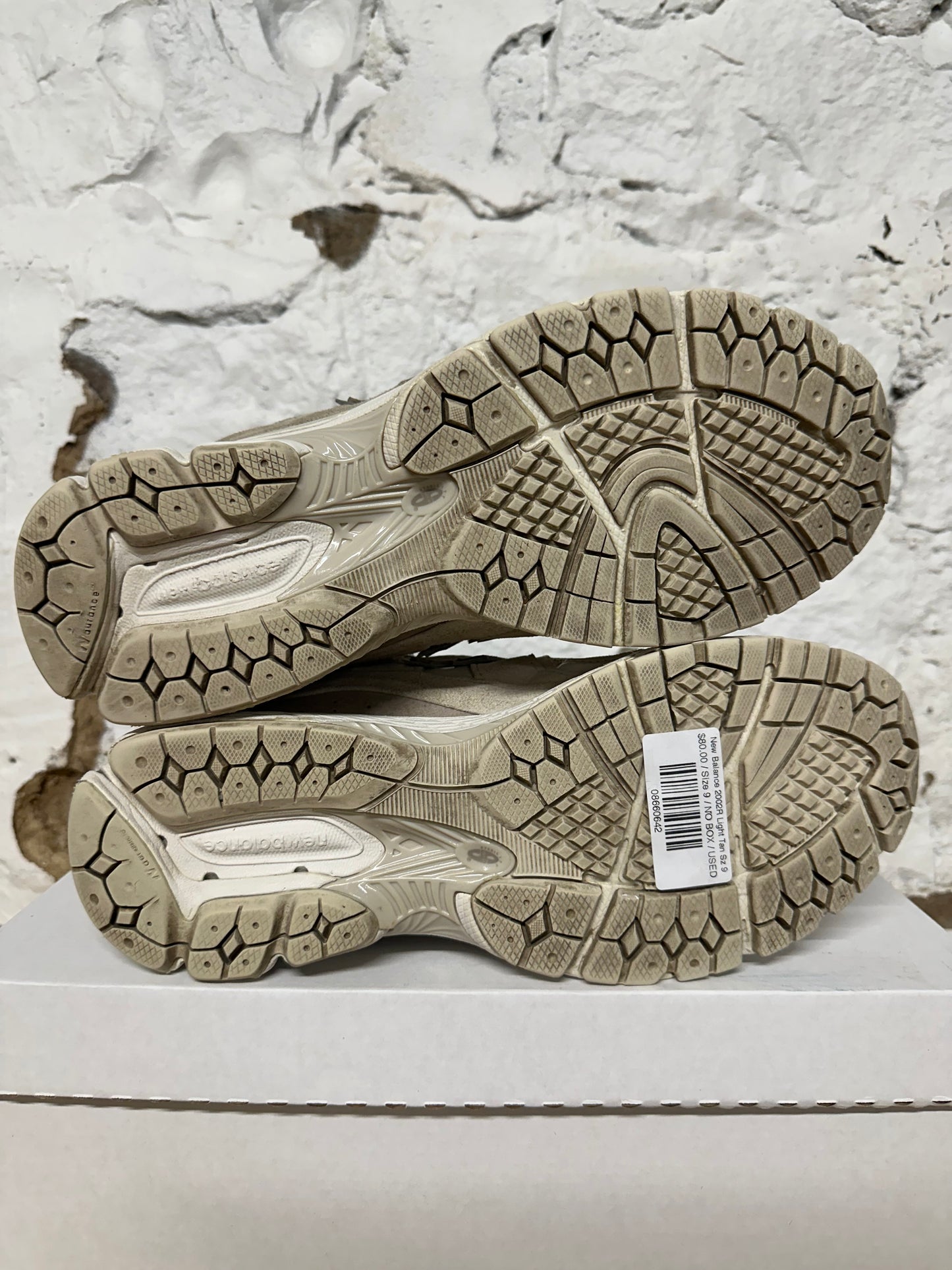 New Balance 2002R Light Tan Sz 9