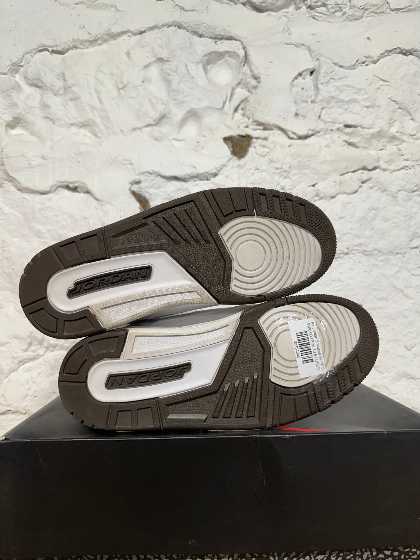 Air Jordan 3 Mocha Sz 10.5