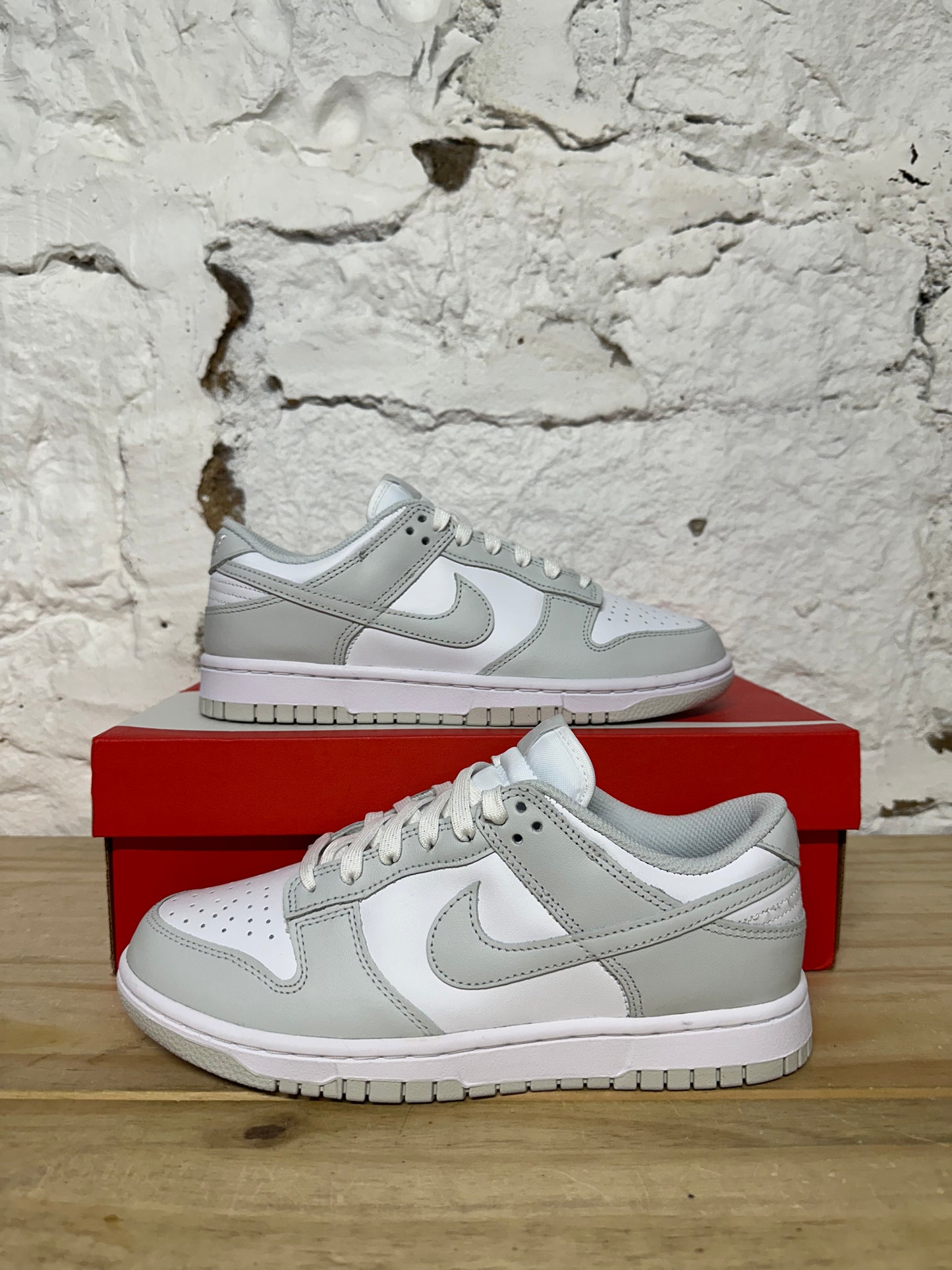 Nike Dunk Low Photon Dust Sz 6.5 (8W) DS