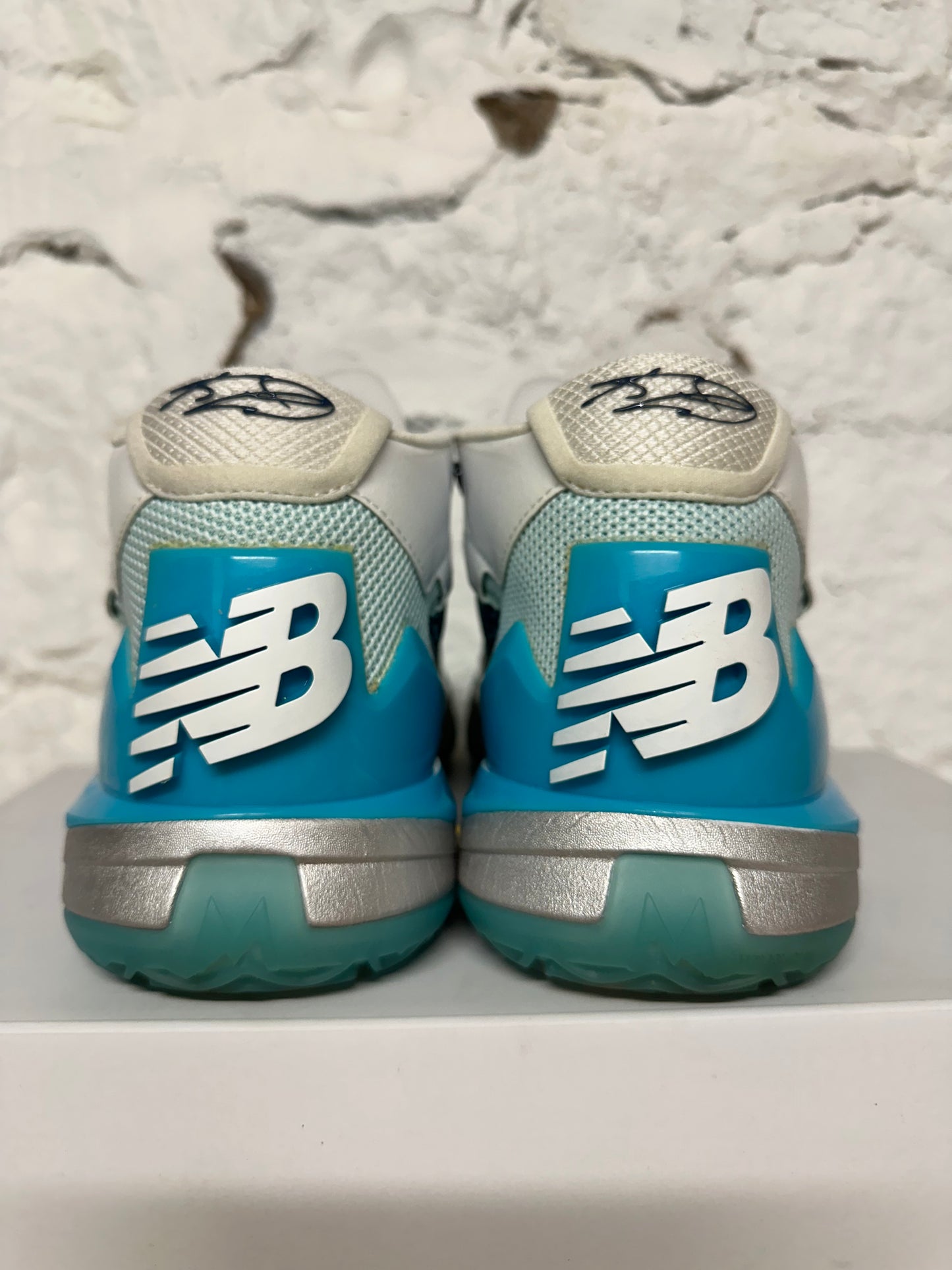 New Balance Kawhi Snowman Sz 11