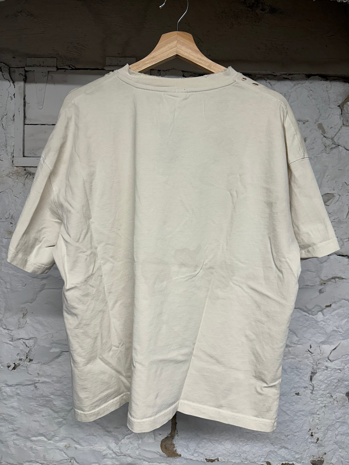 Vale Moshpit Cream T-Shirt Sz L