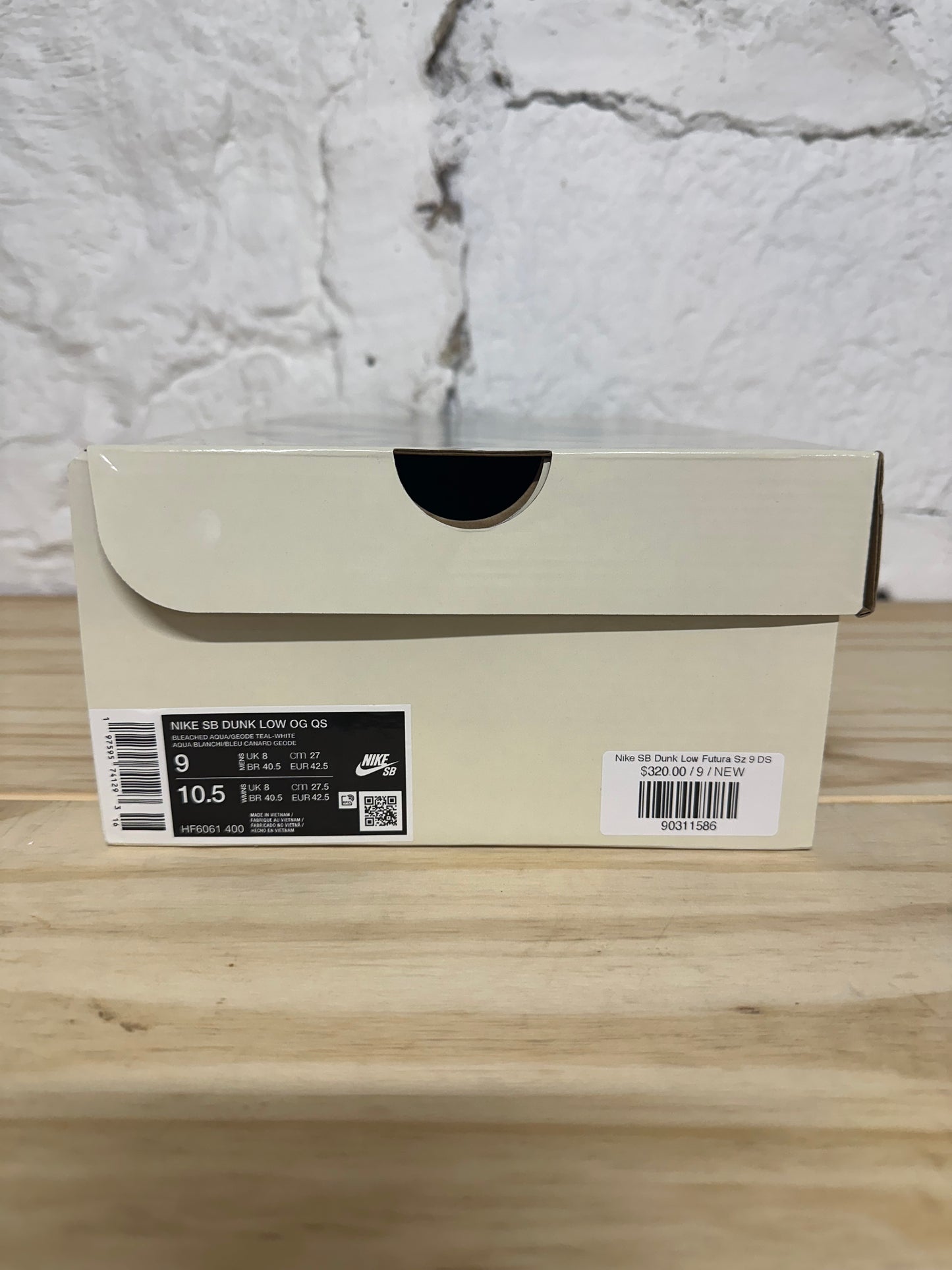 Nike SB Dunk Low Futura Sz 9 DS