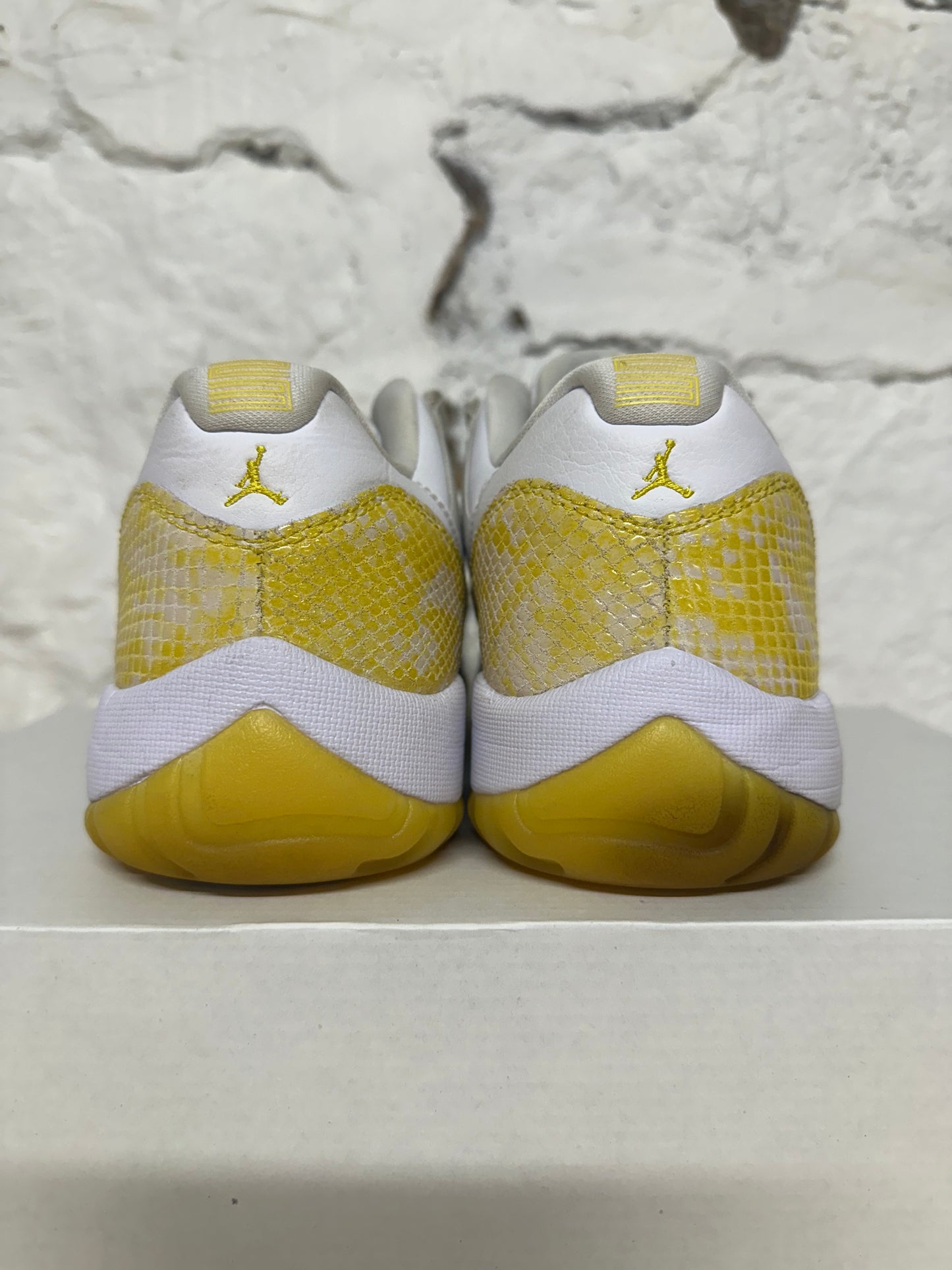 Air Jordan 11 Low Yellow Snakeskin Sz 9.5 (11W)