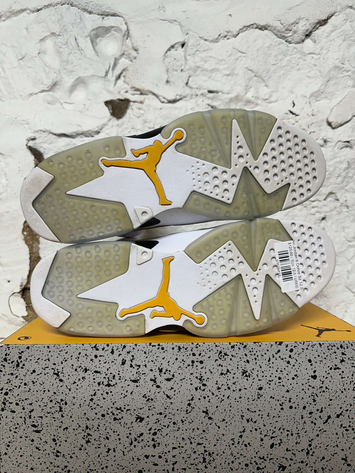 Air Jordan 6 Ochre Sz 12.5