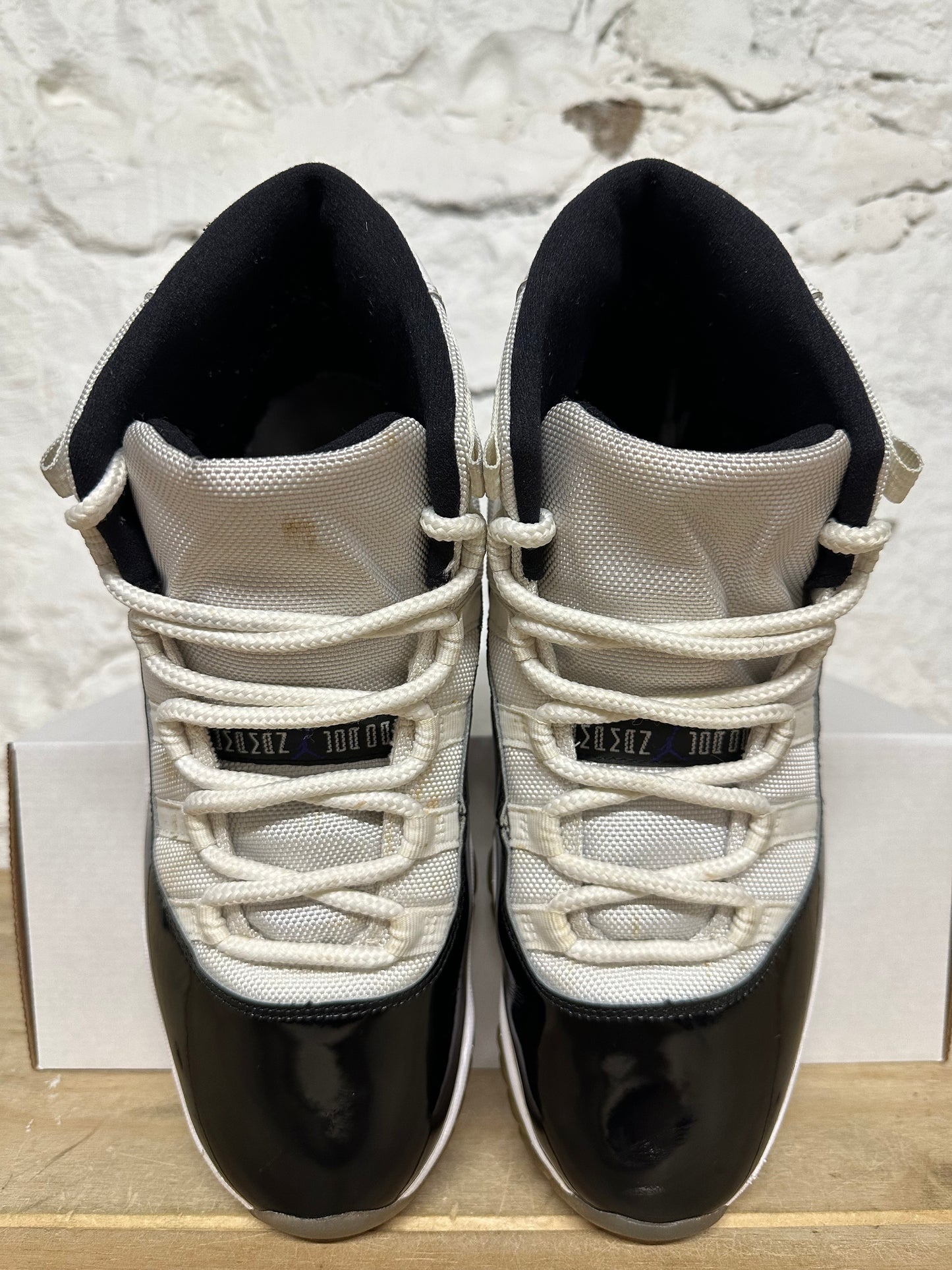 Air Jordan 11 Concord Sz 9.5