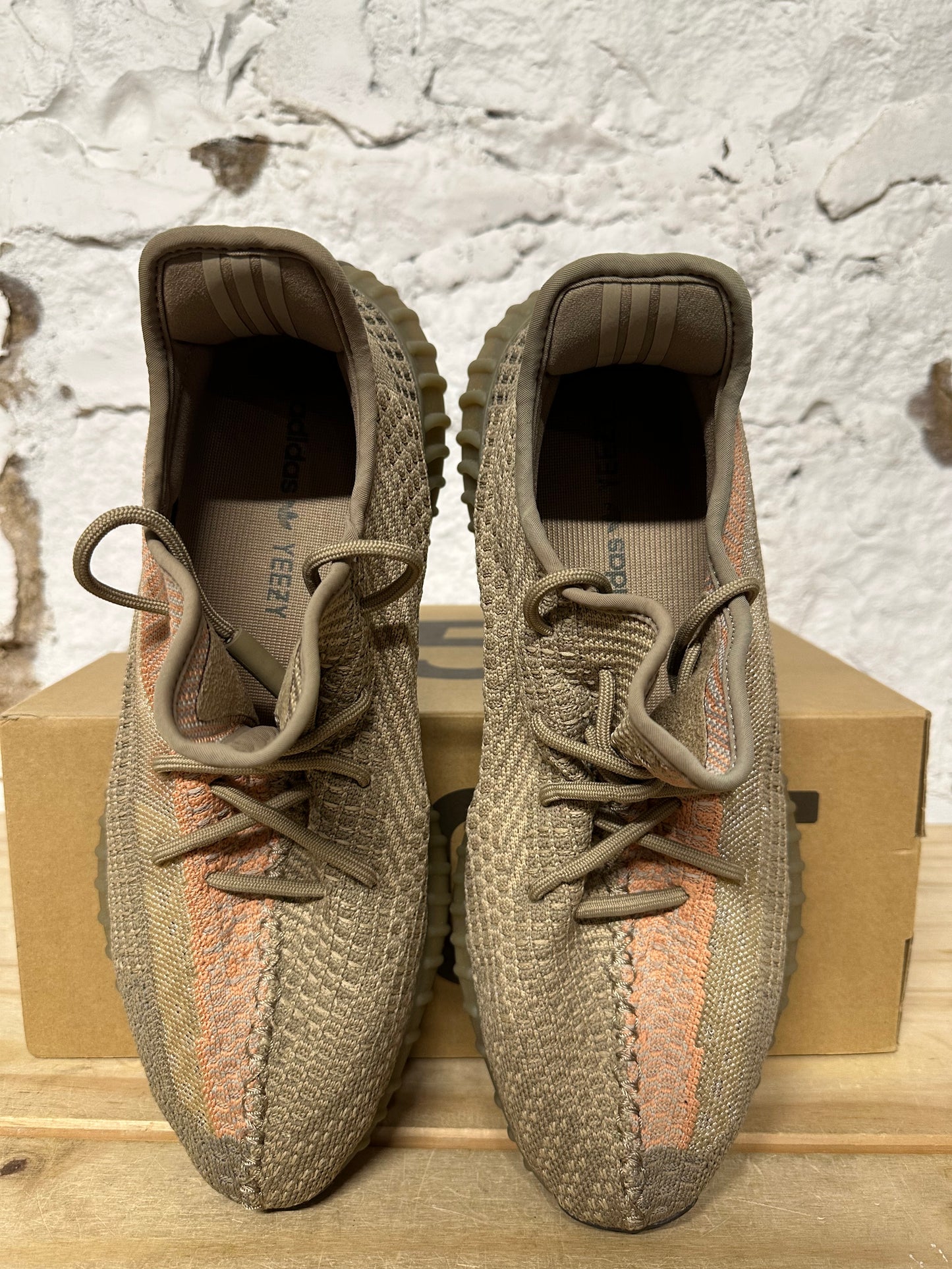 Yeezy 350 V2 Sand Taupe Sz 12 DS