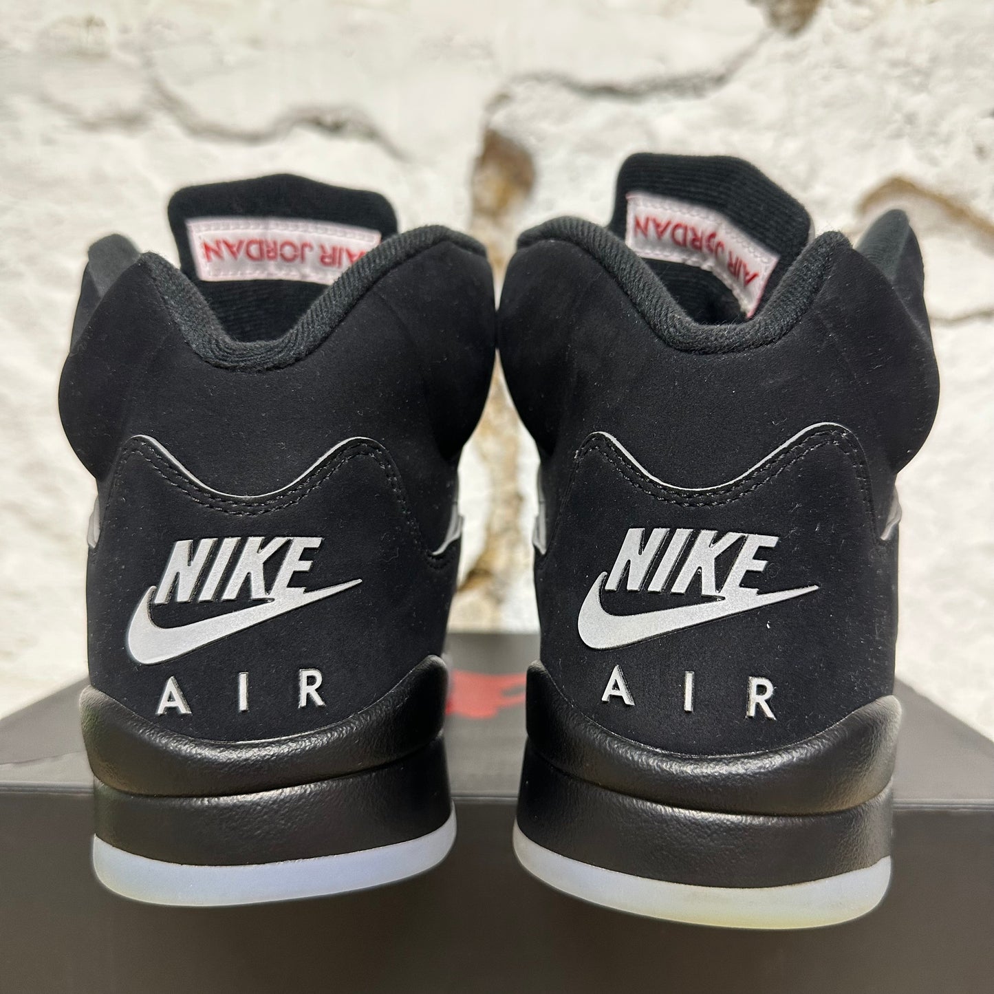 Air Jordan 5 Black Metallic Reimagined (2025) Sz 8
