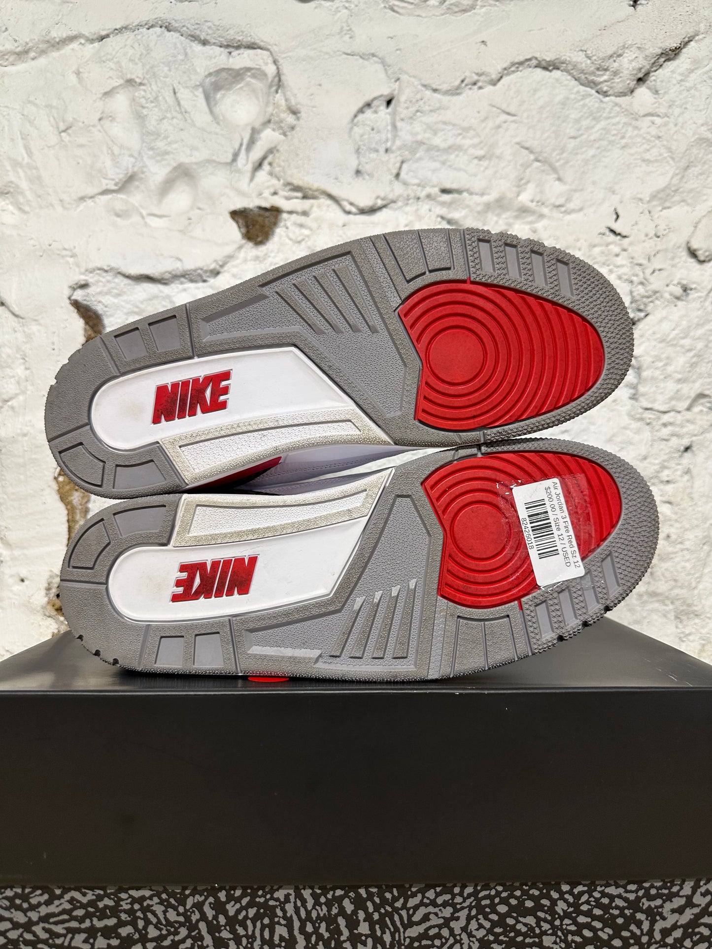 Air Jordan 3 Fire Red Sz 12